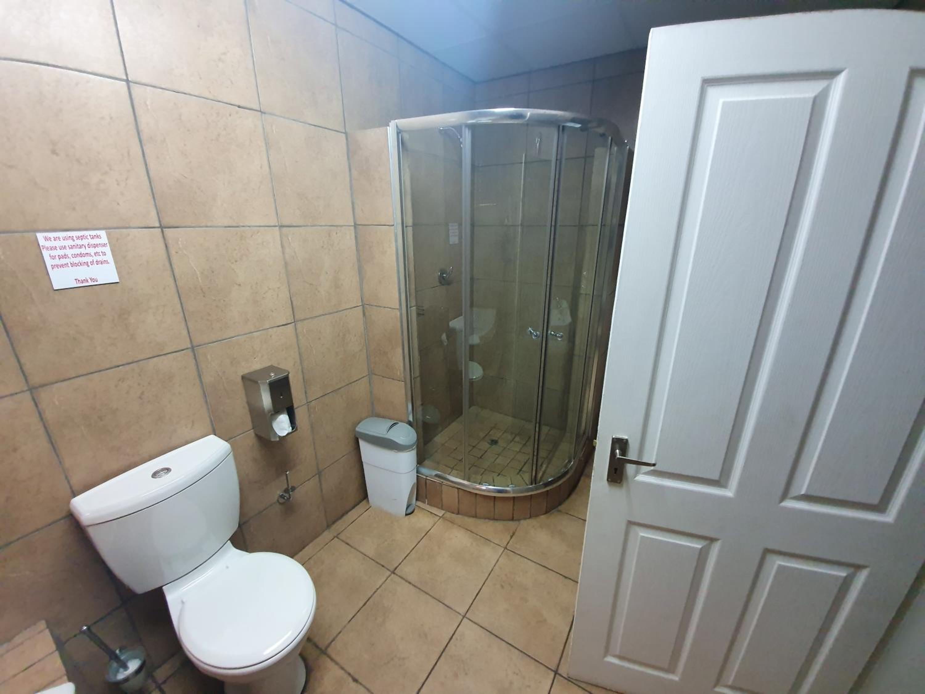 Family Room - Photo 18
