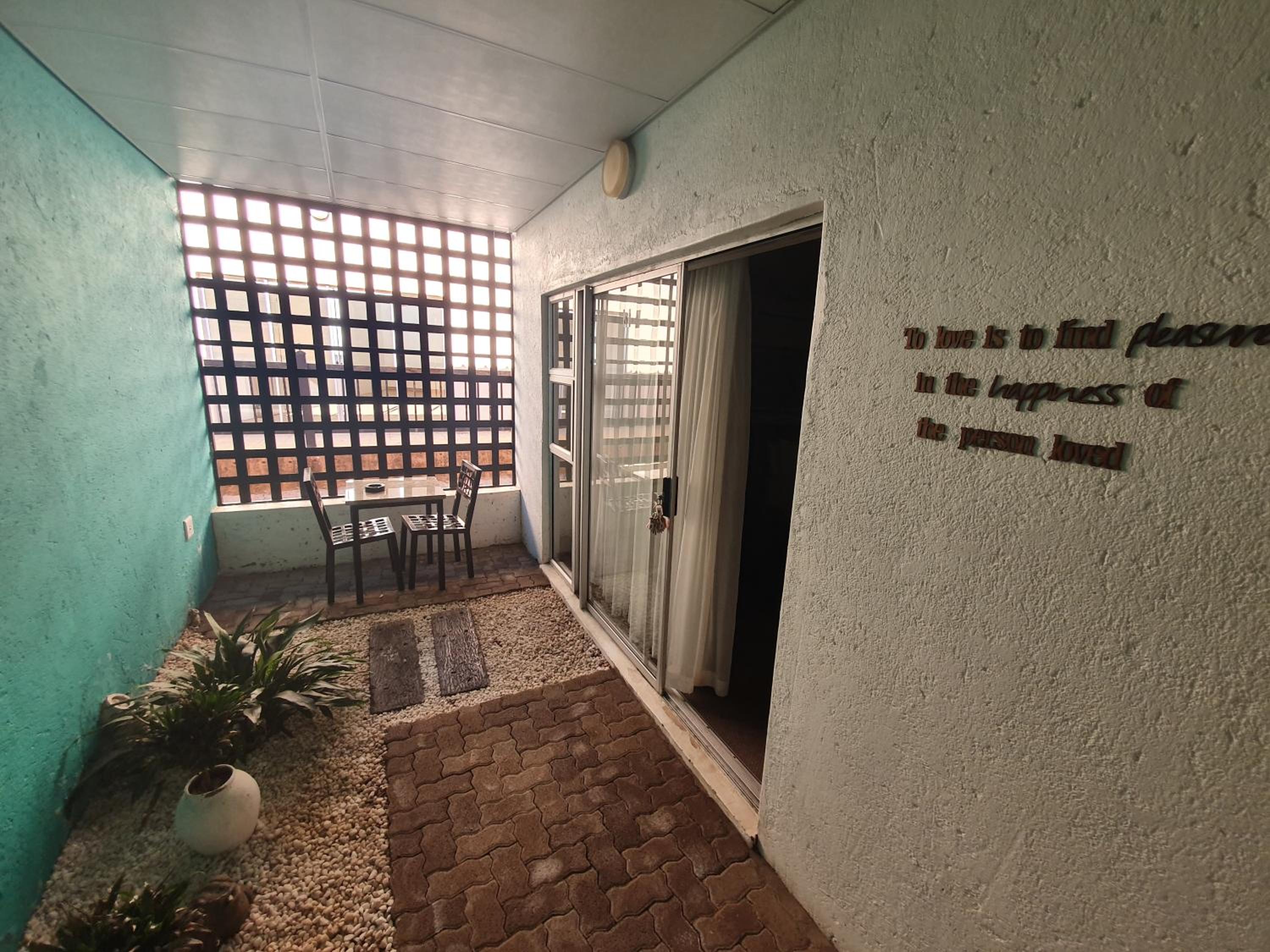 Family Room - Photo 5