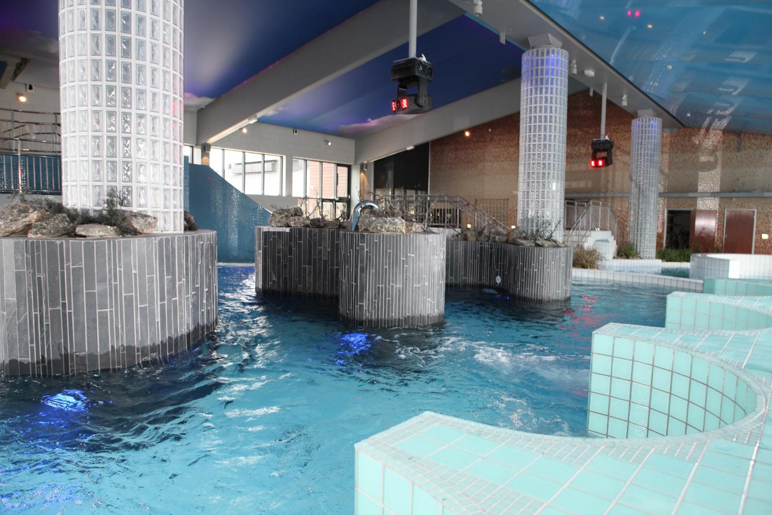 Standard Quadruple Room with Spa Access - Photo 8