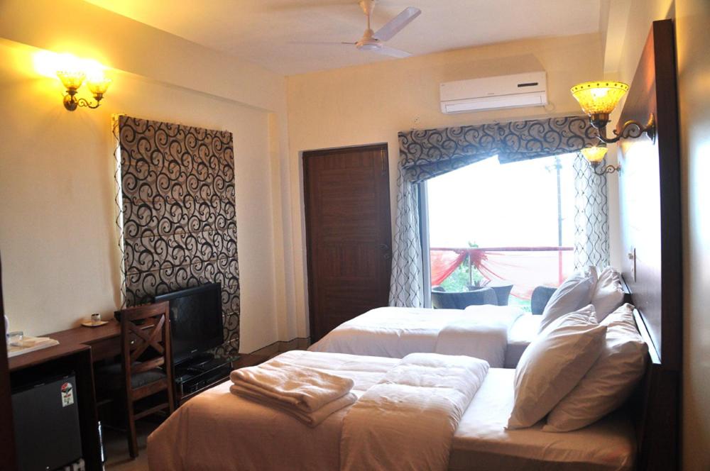 Executive Twin Room with Lake View