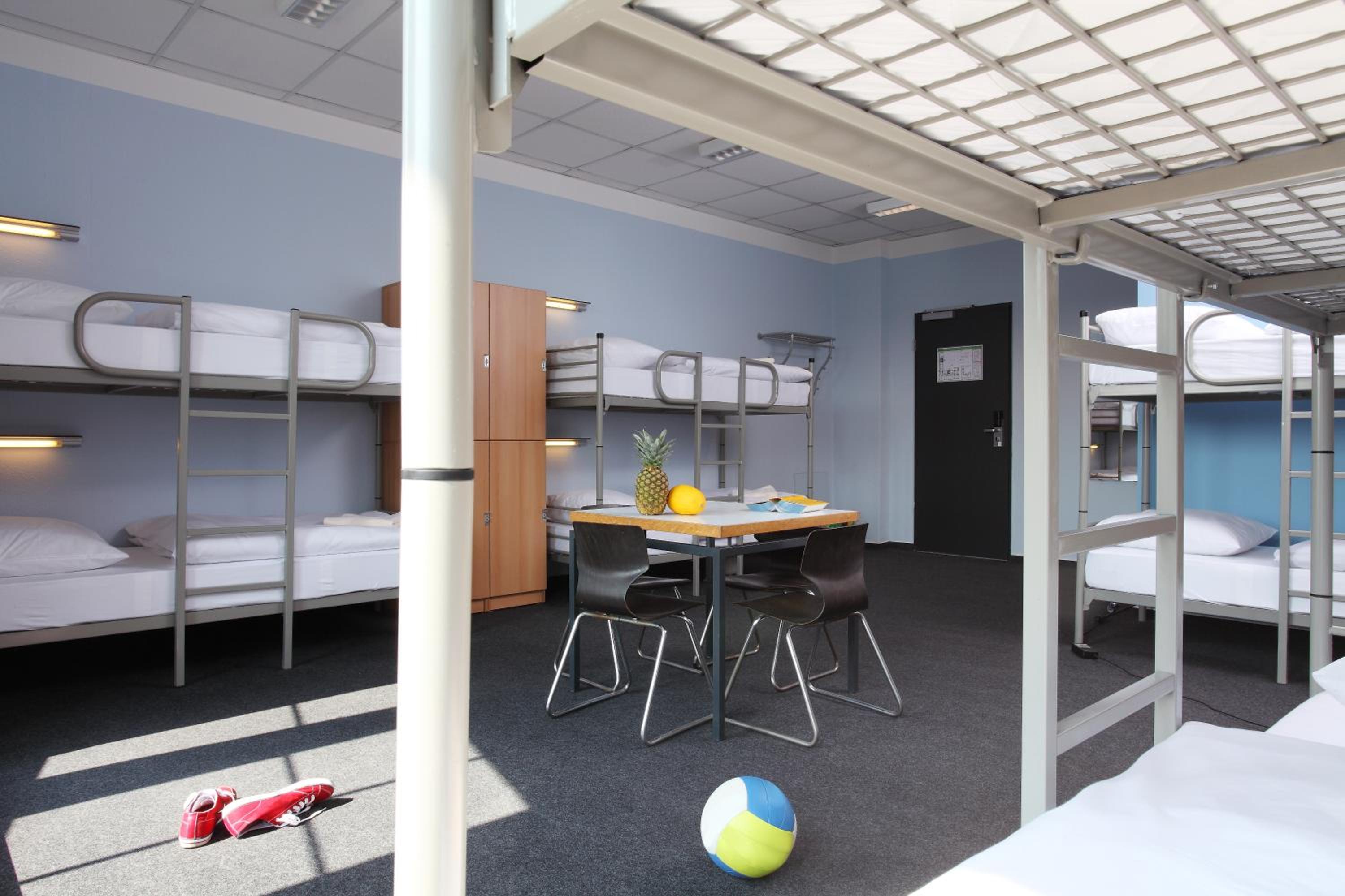 8-Bed Room
