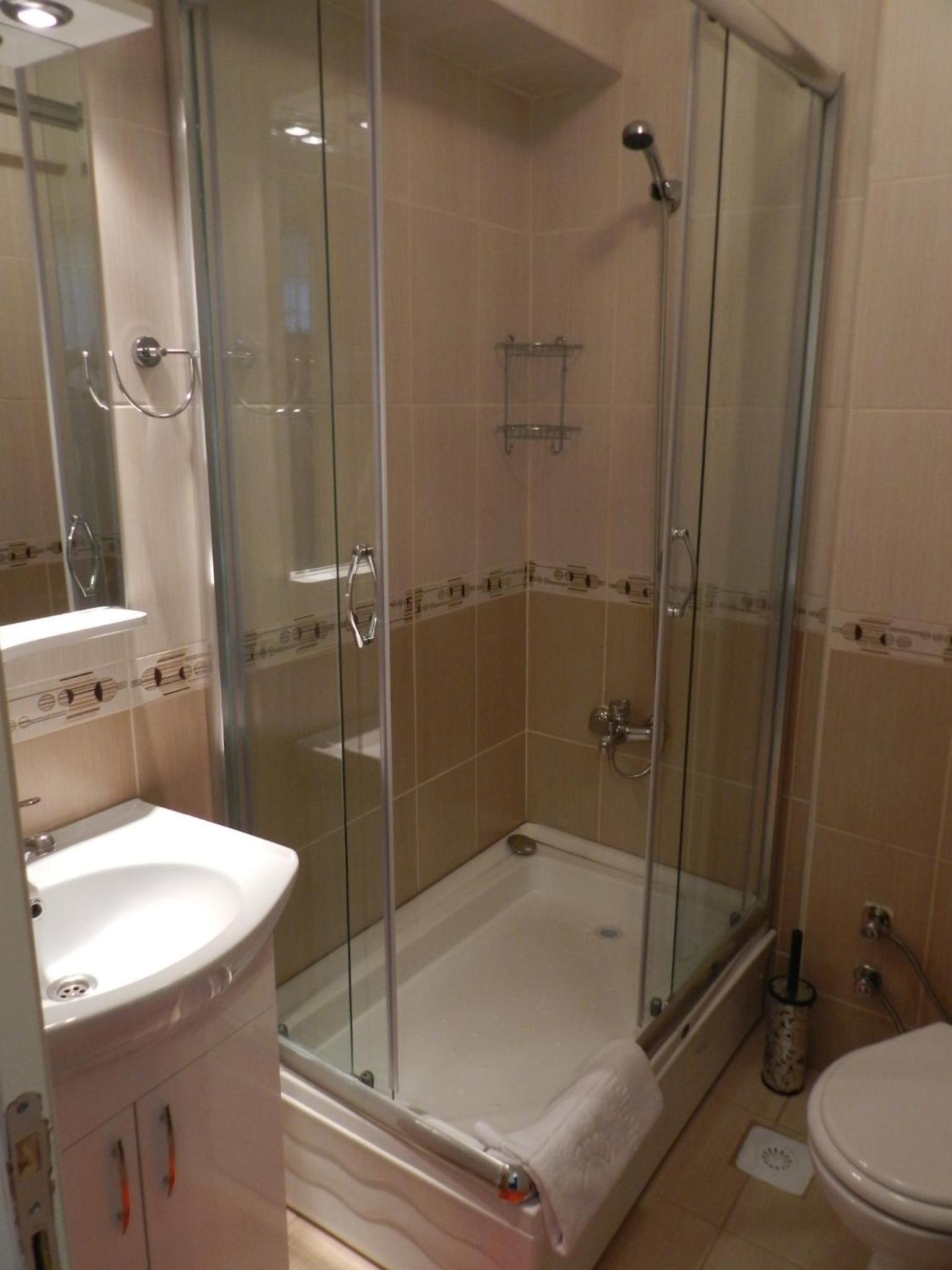 Two-Bedroom Apartment with Balcony photo 2