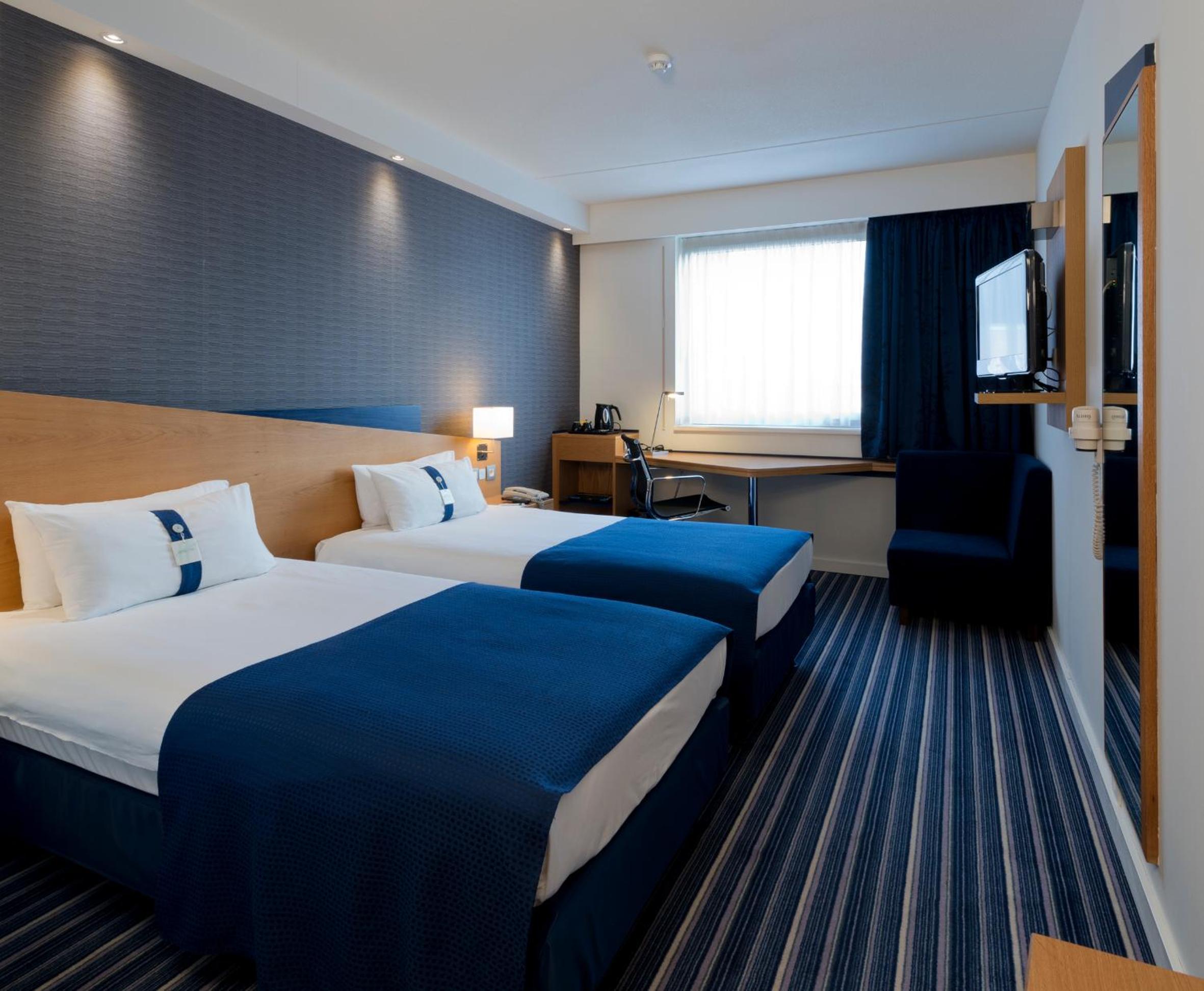 Standard Twin Room - Free Breakfast