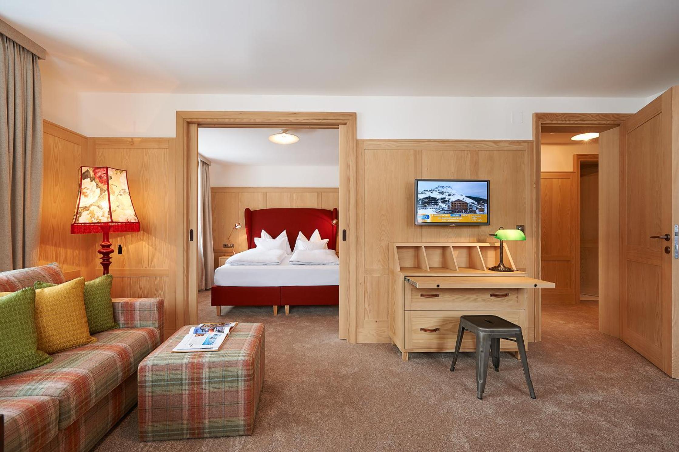 Deluxe Suite photo 3