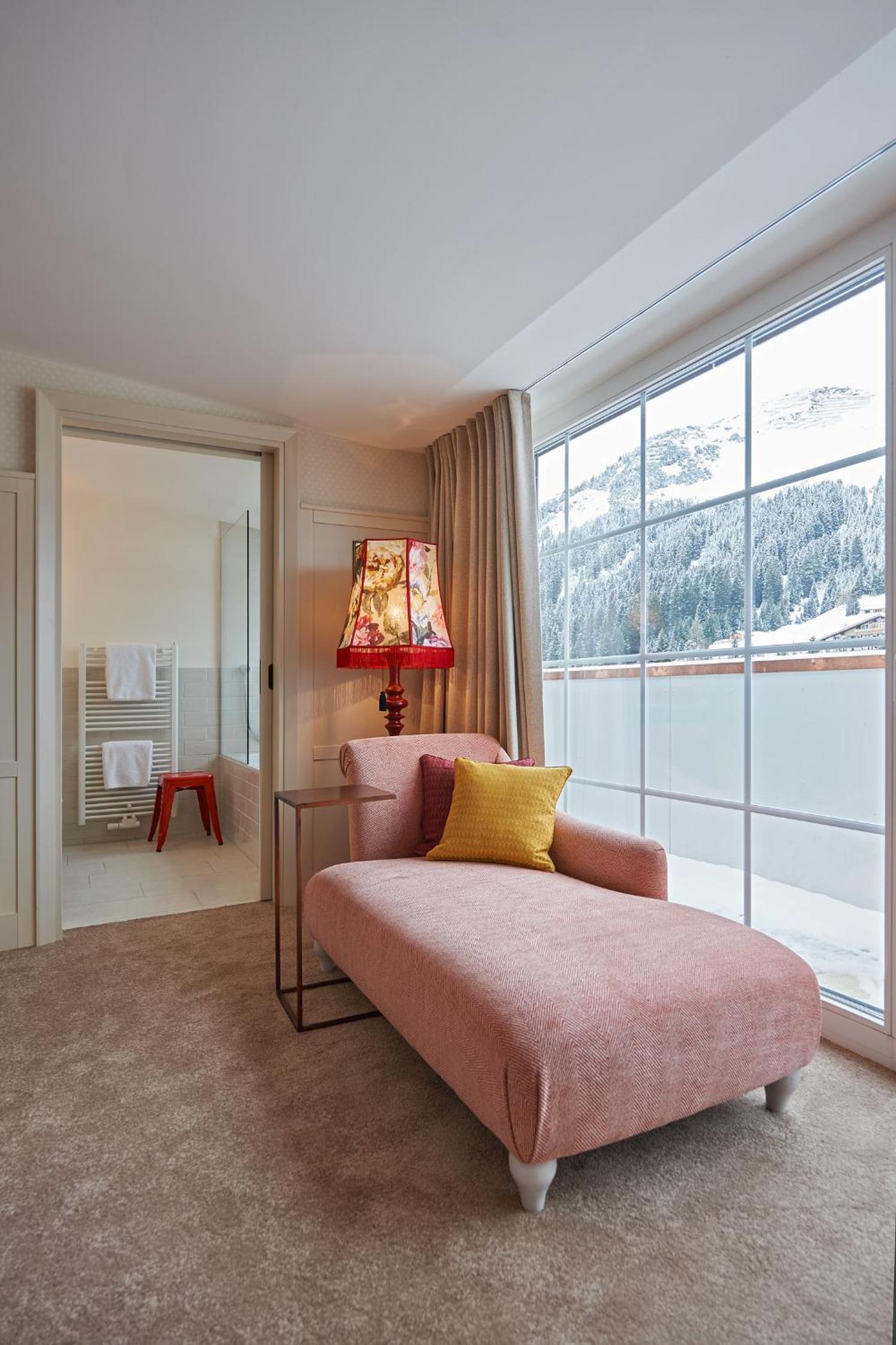 Deluxe Double Room with Balcony photo 2