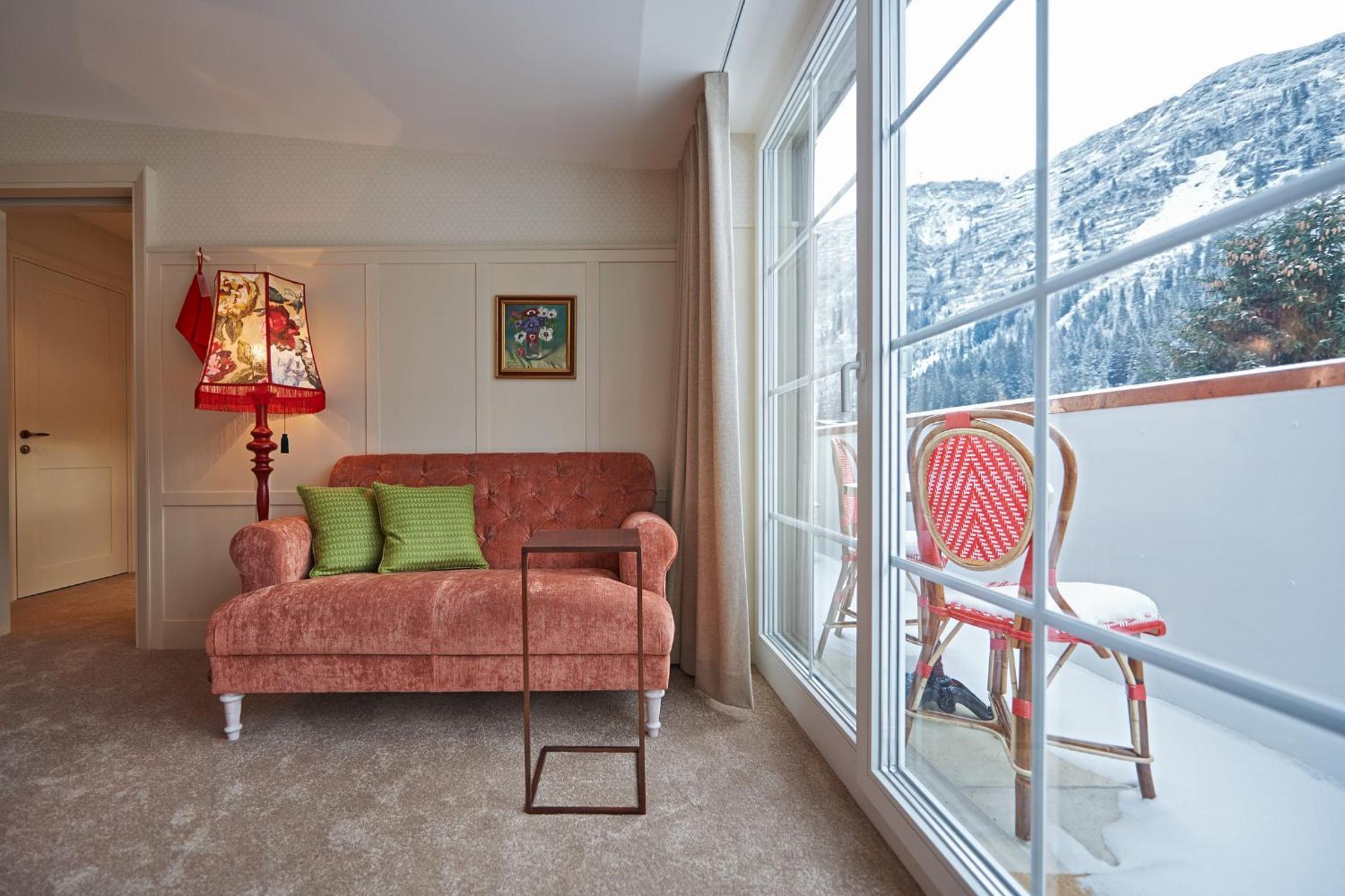 Deluxe Double Room with Balcony photo 3