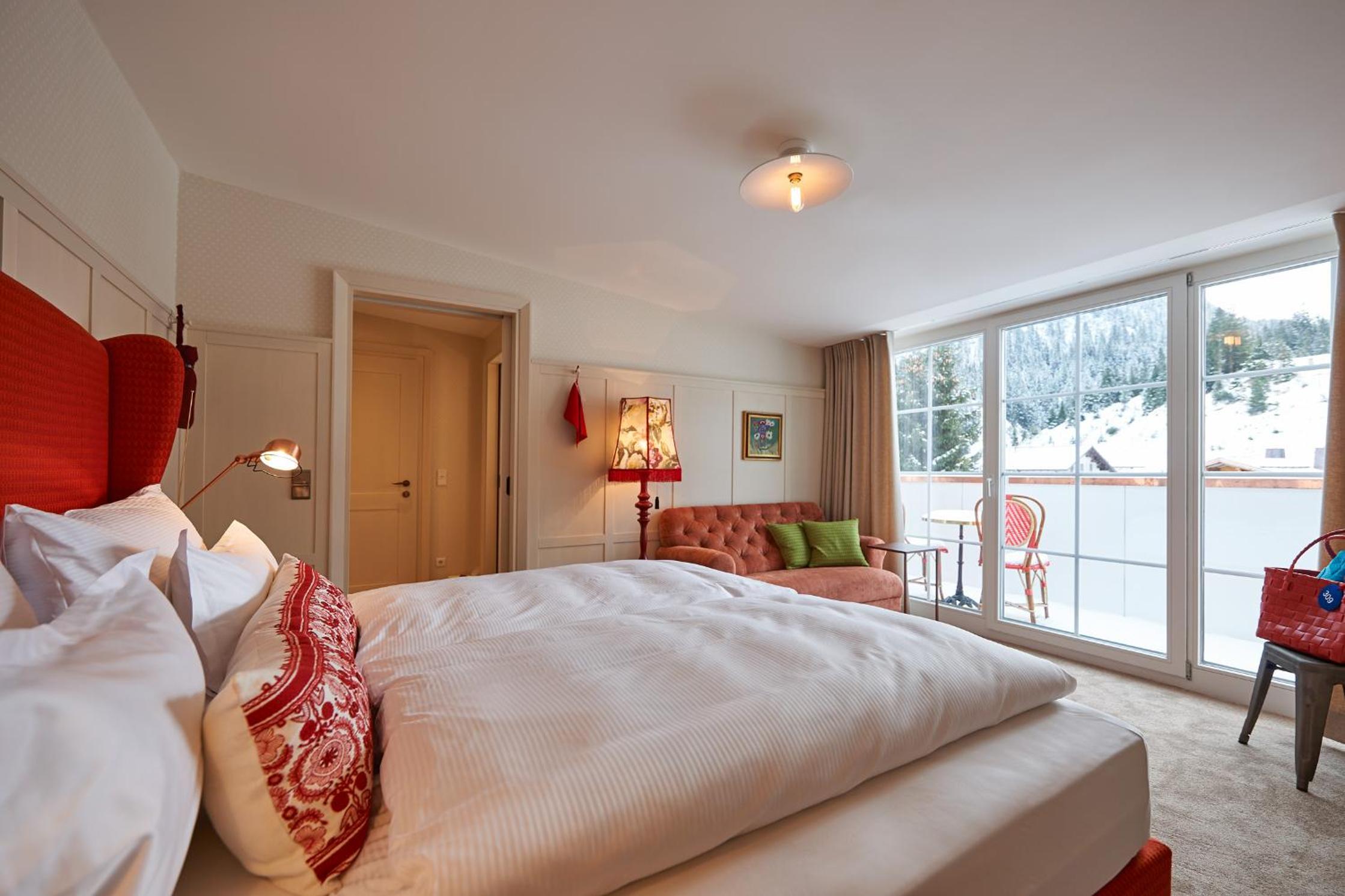 Deluxe Double Room with Balcony photo 1