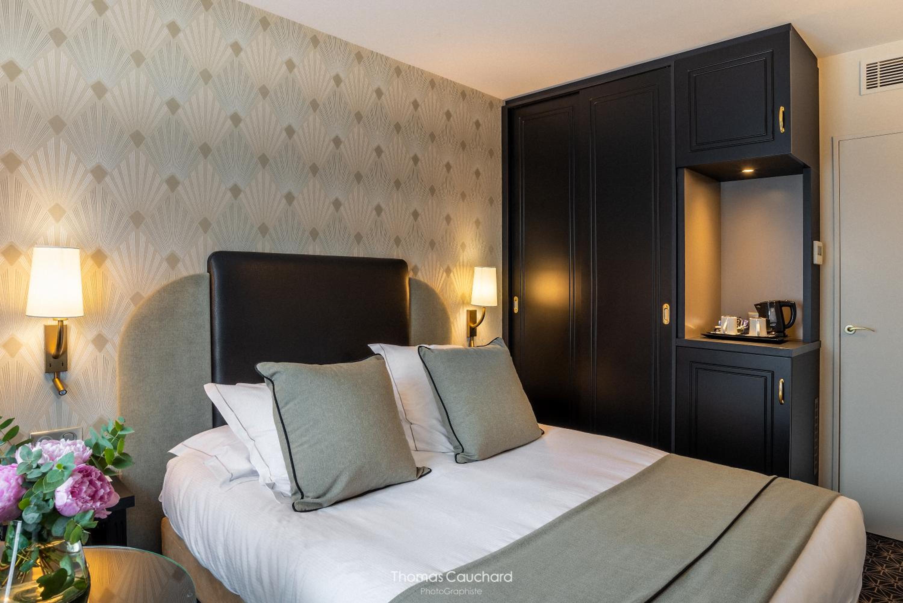 Comfort Queen Room - Photo 4