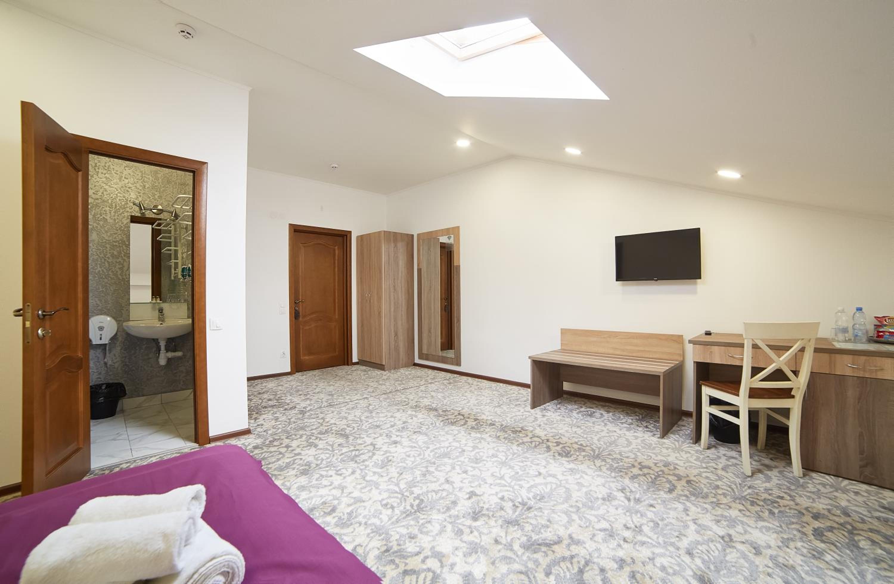 Superior King Room photo 3