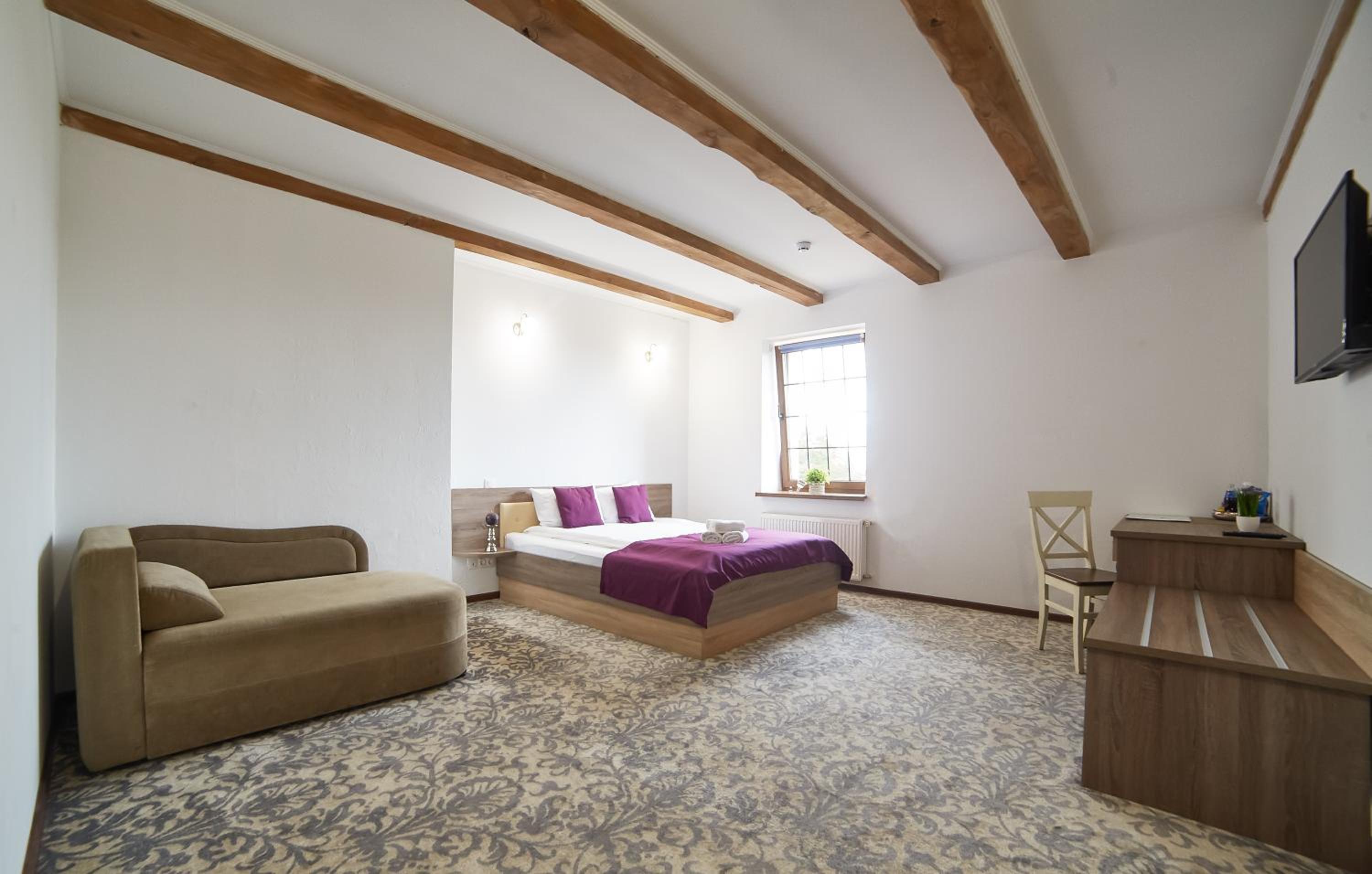 Deluxe Room (2 Adults + 1 Child) photo 1