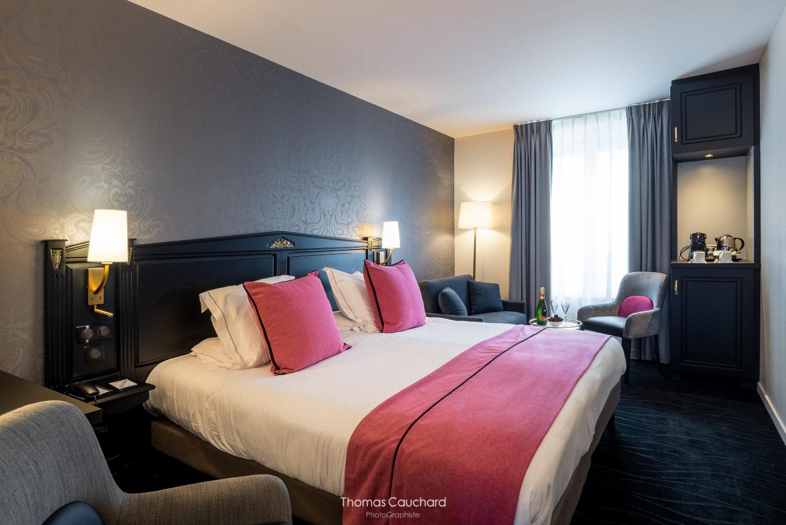 Deluxe Triple Room - Photo 7