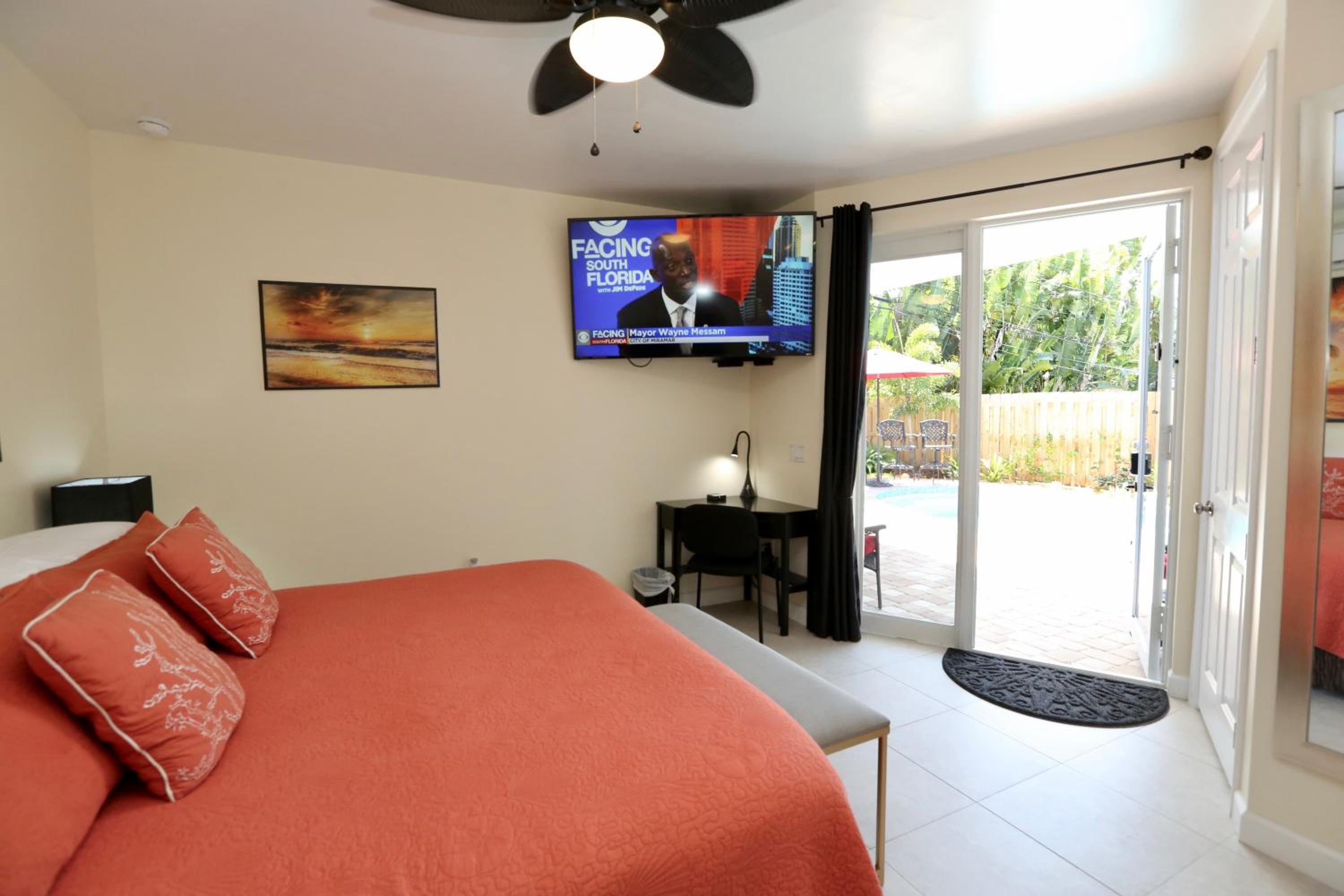 Deluxe King Room