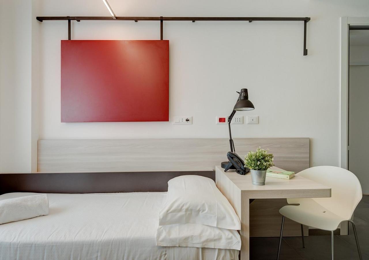 Two Connecting Rooms (4 Adults) photo 3