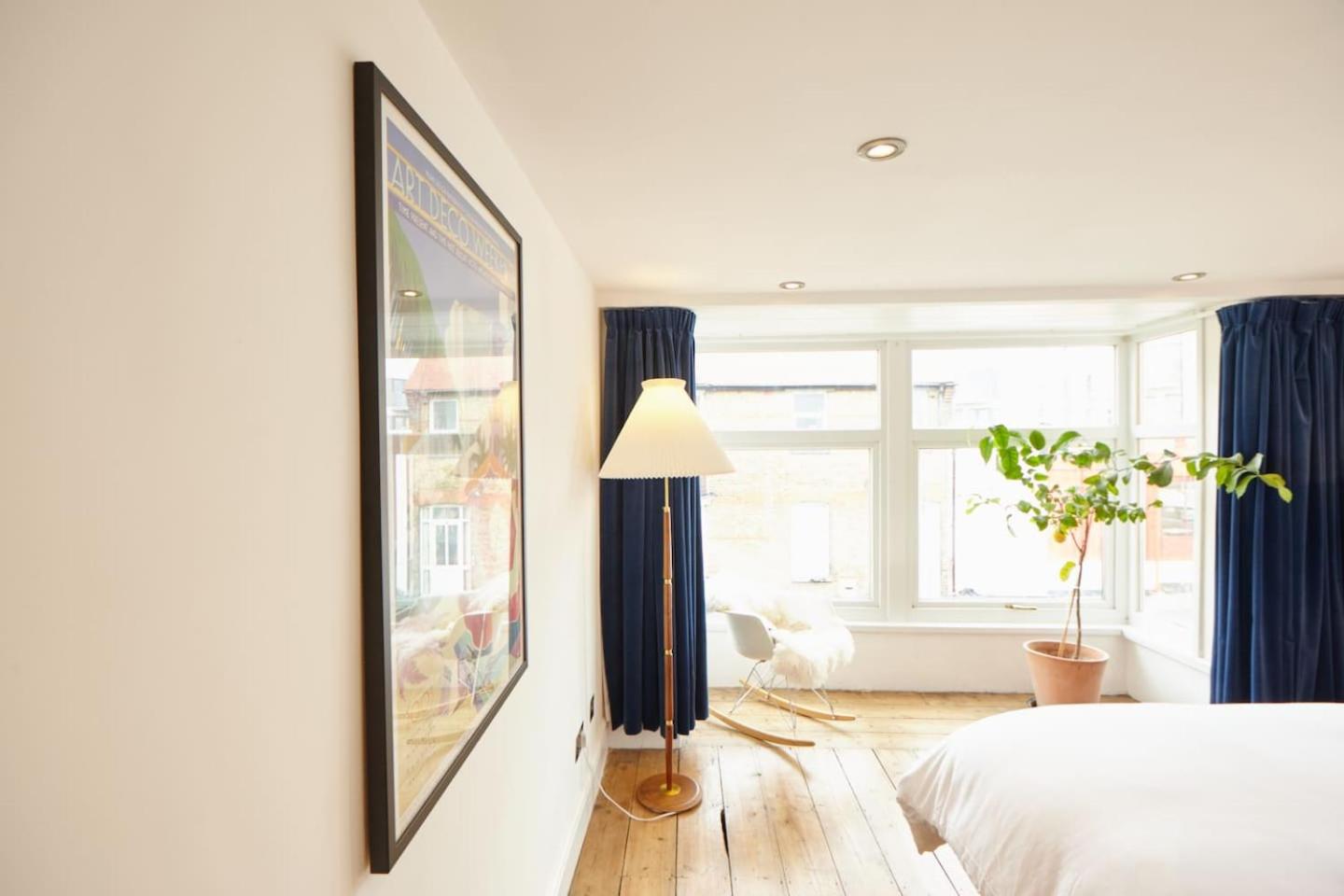 Three-Bedroom House photo 2