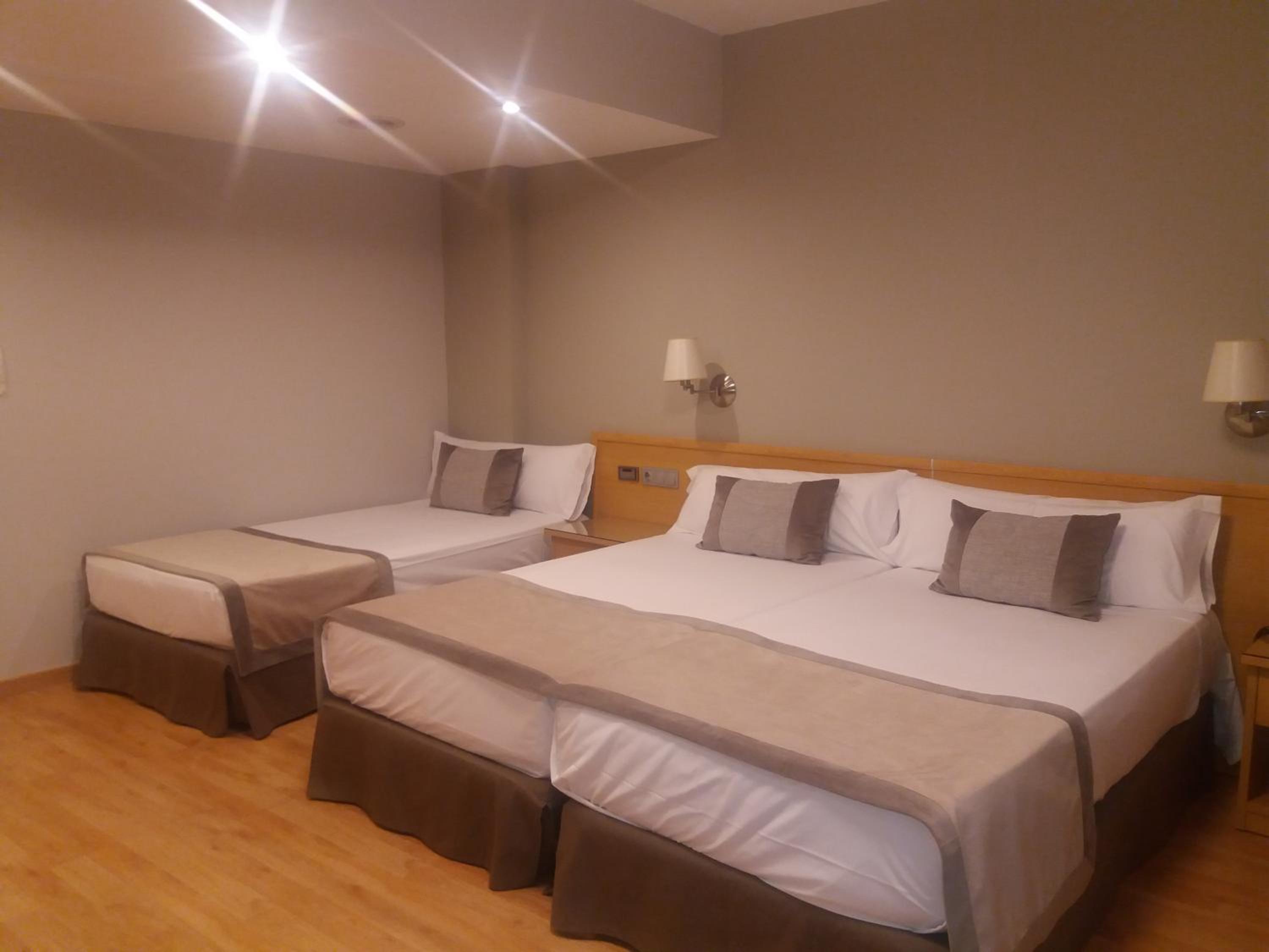 Standard Family Room - Photo 2