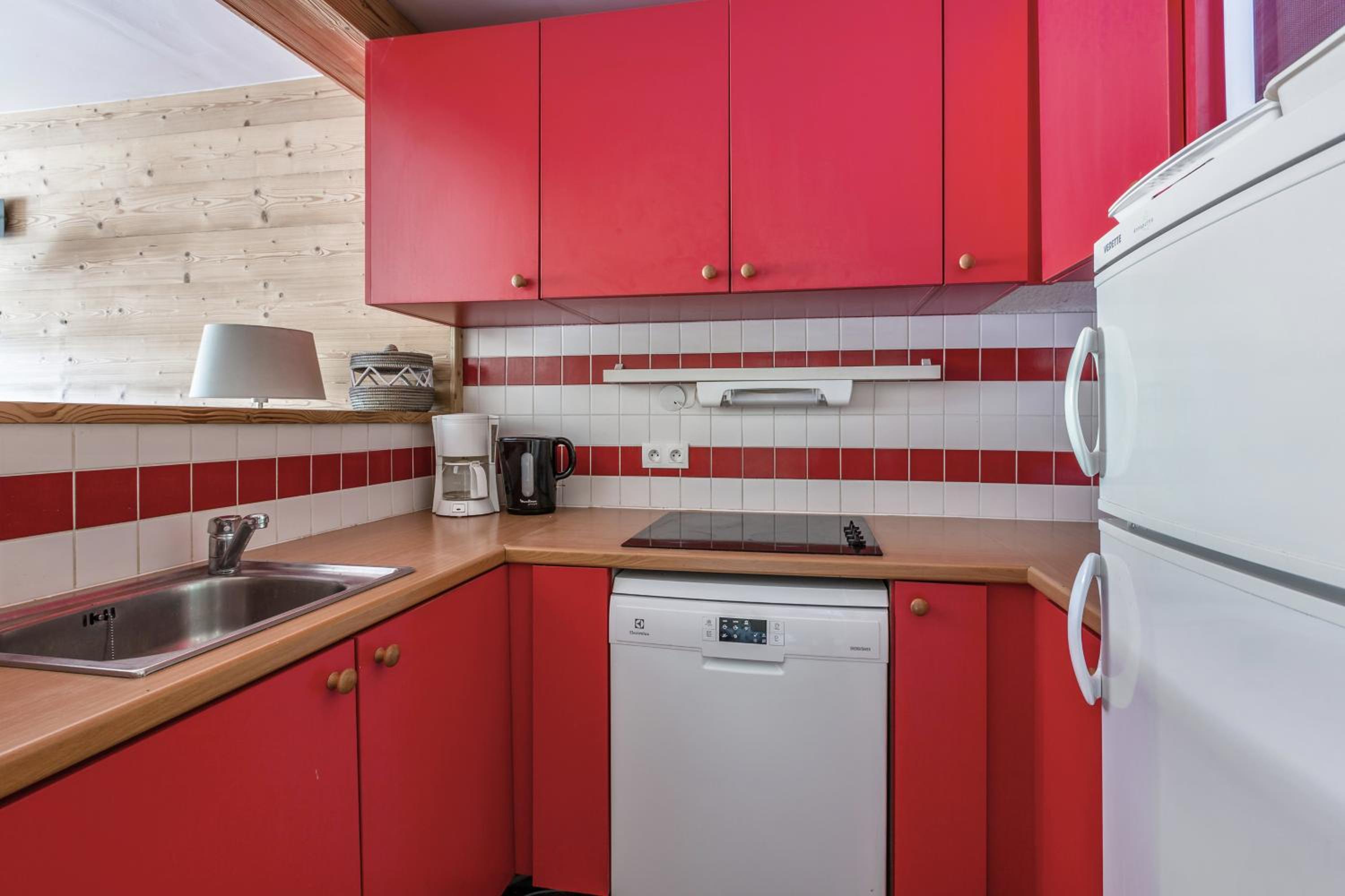 Select Three-Bedroom Apartment (8 People)