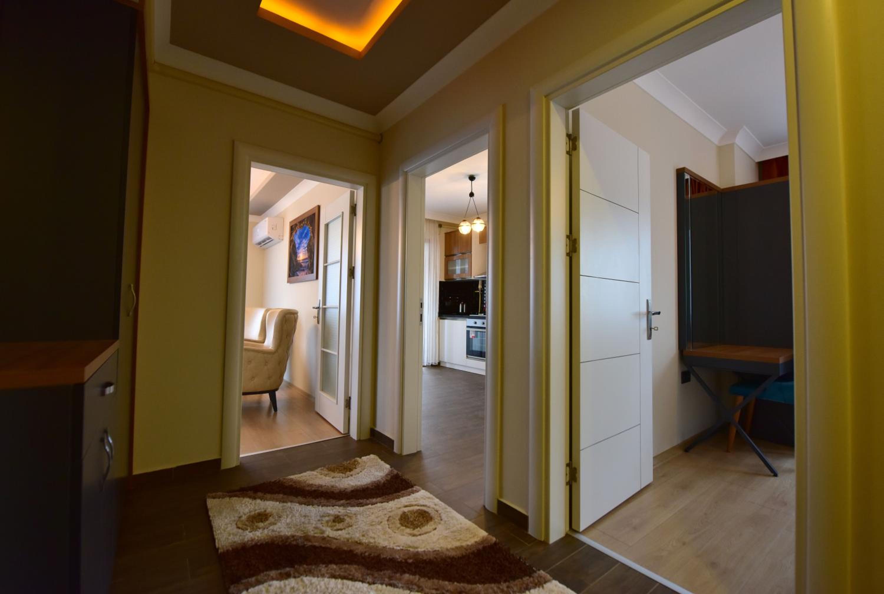 Deluxe Apartment photo 2