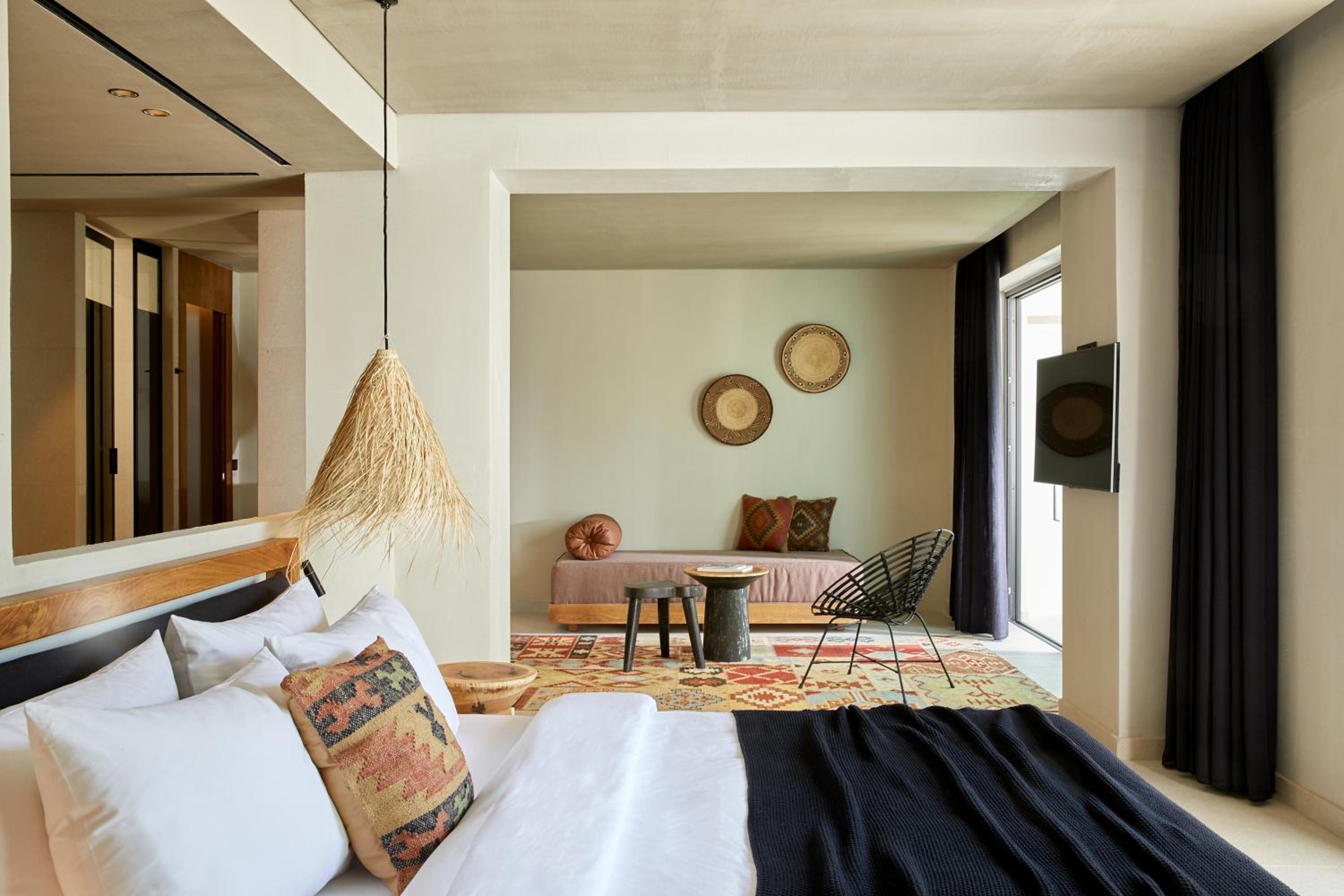 Suite - Photo 7