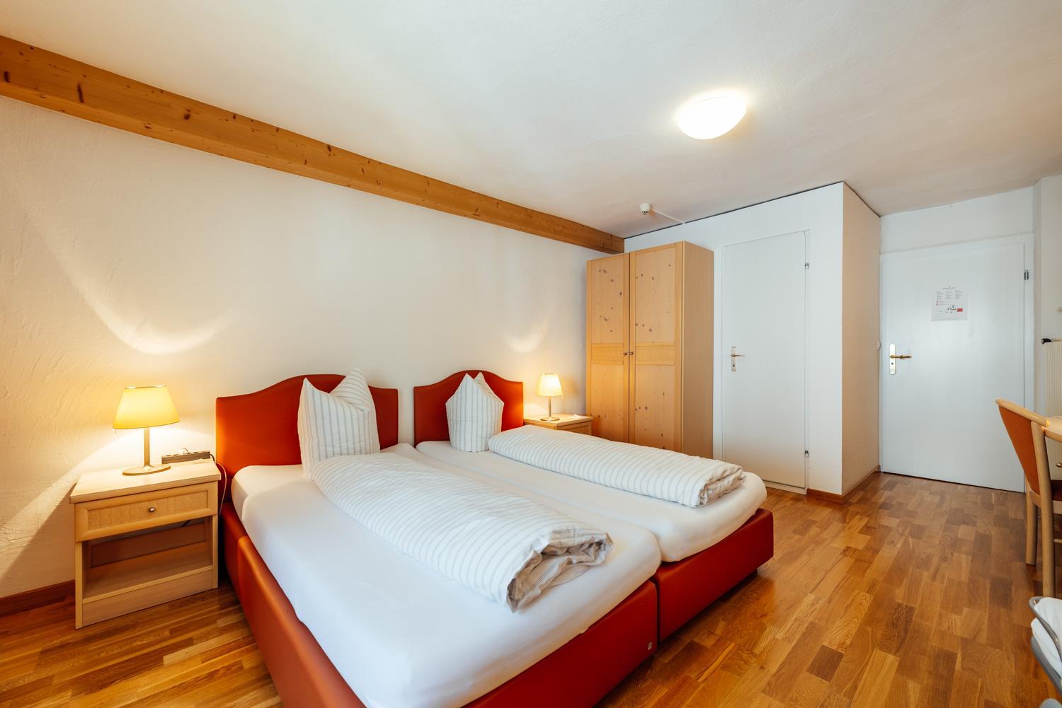 Economy Double Room - Photo 8