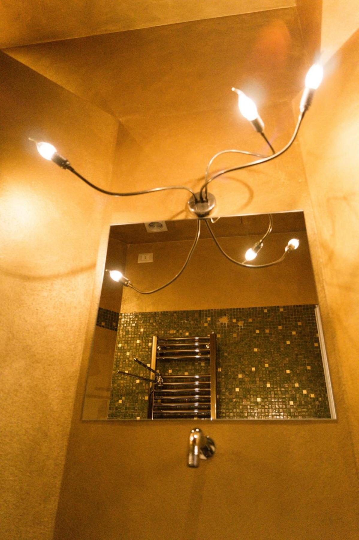 Deluxe Room - Photo 10