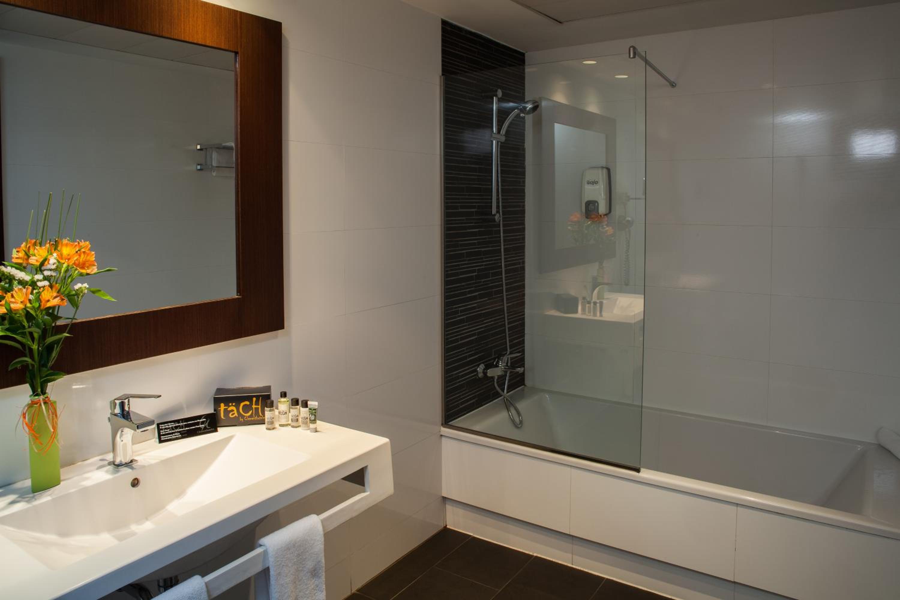 Triple Room with Bath photo 3