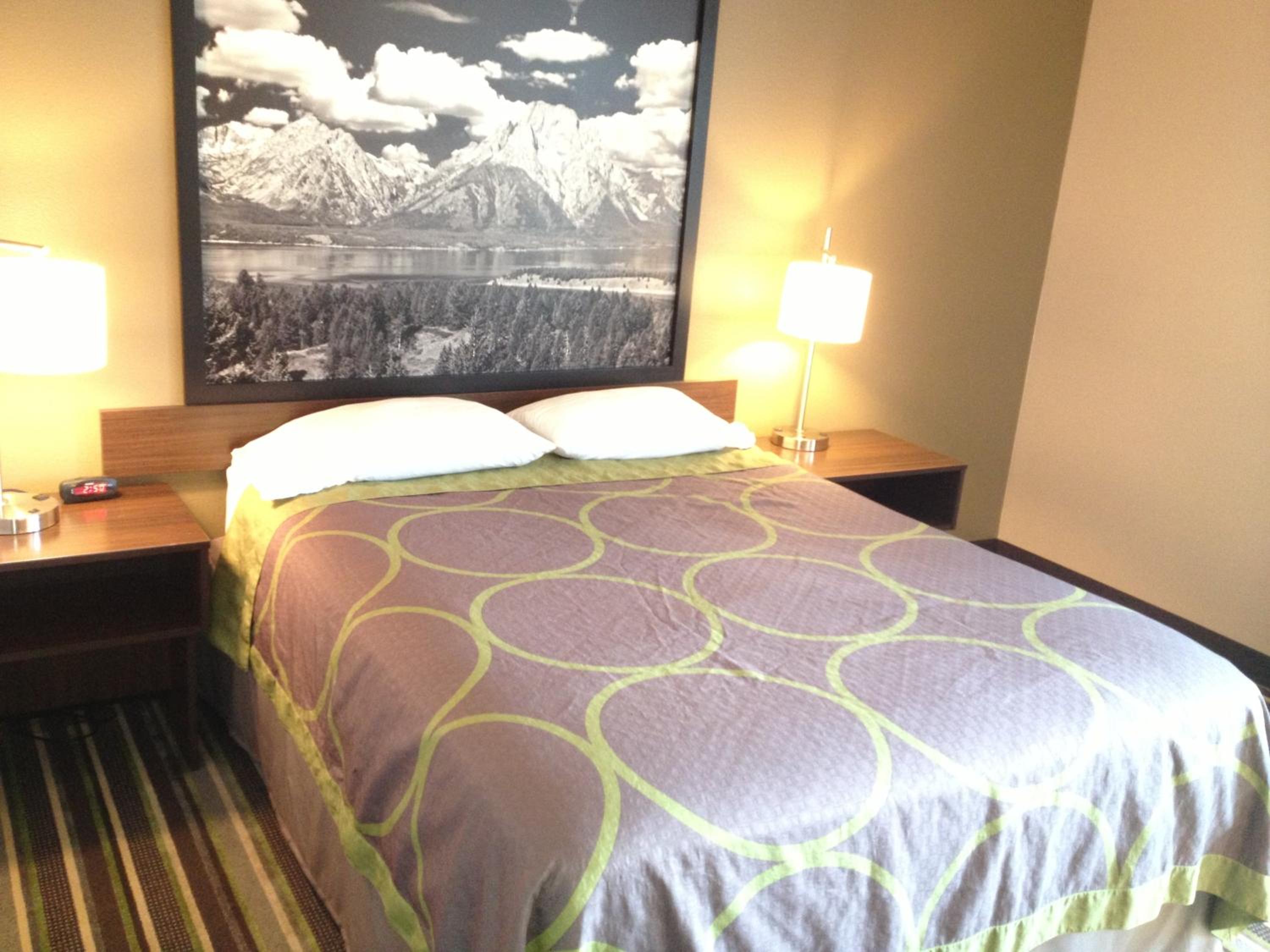 Deluxe Queen Room - Non-Smoking - Photo 1
