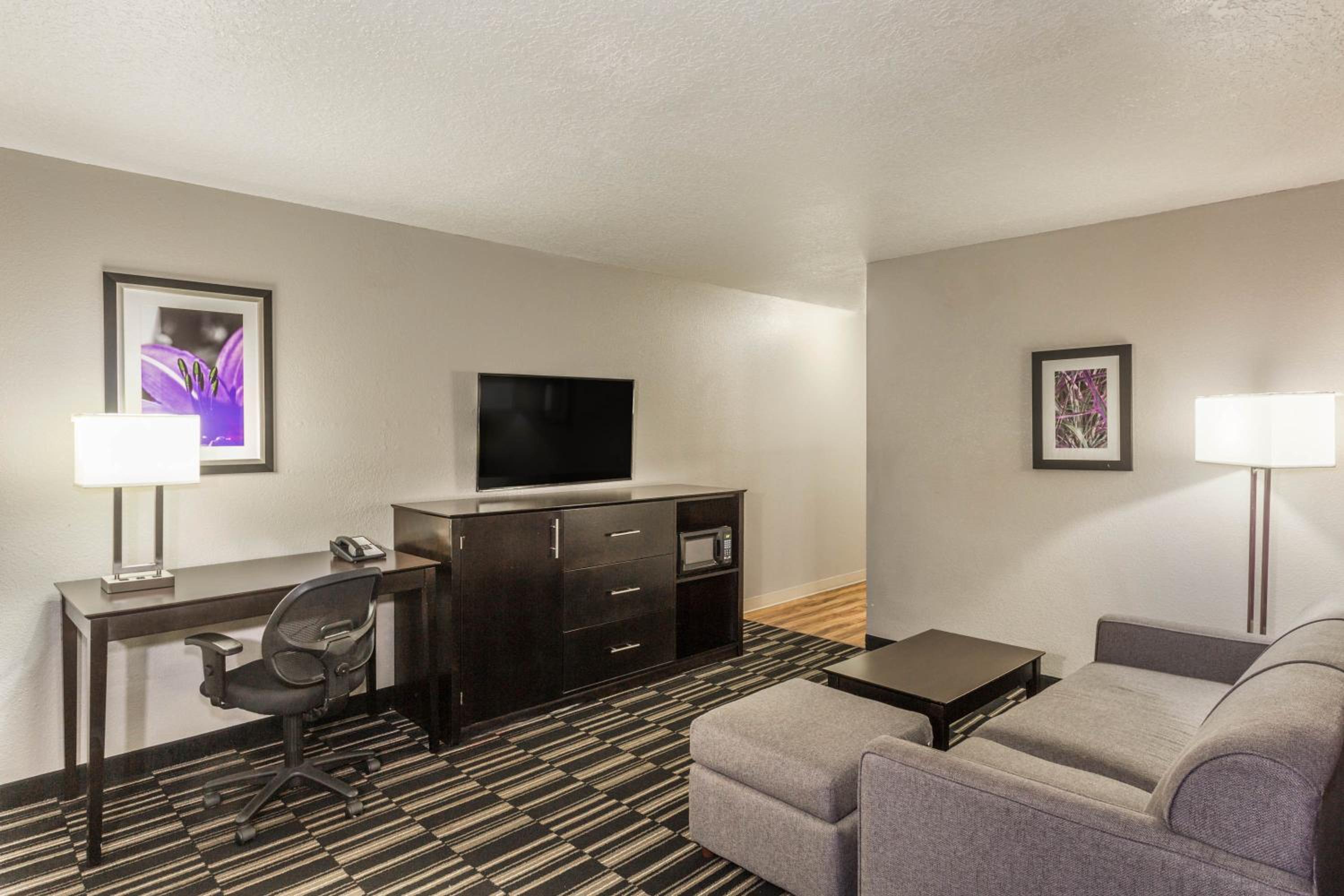 Executive King Room with Sofa Bed