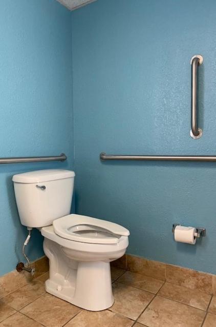 Queen Room - Disability Access photo 2