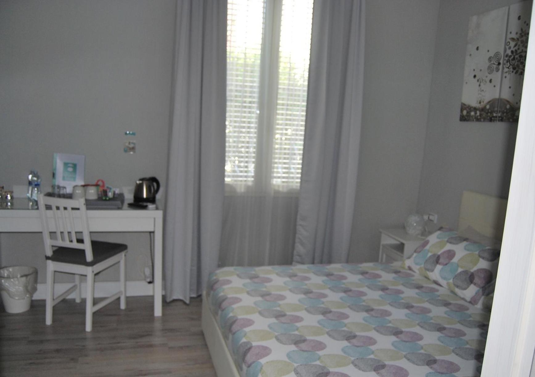 Double Room with Private Bathroom - Photo 5