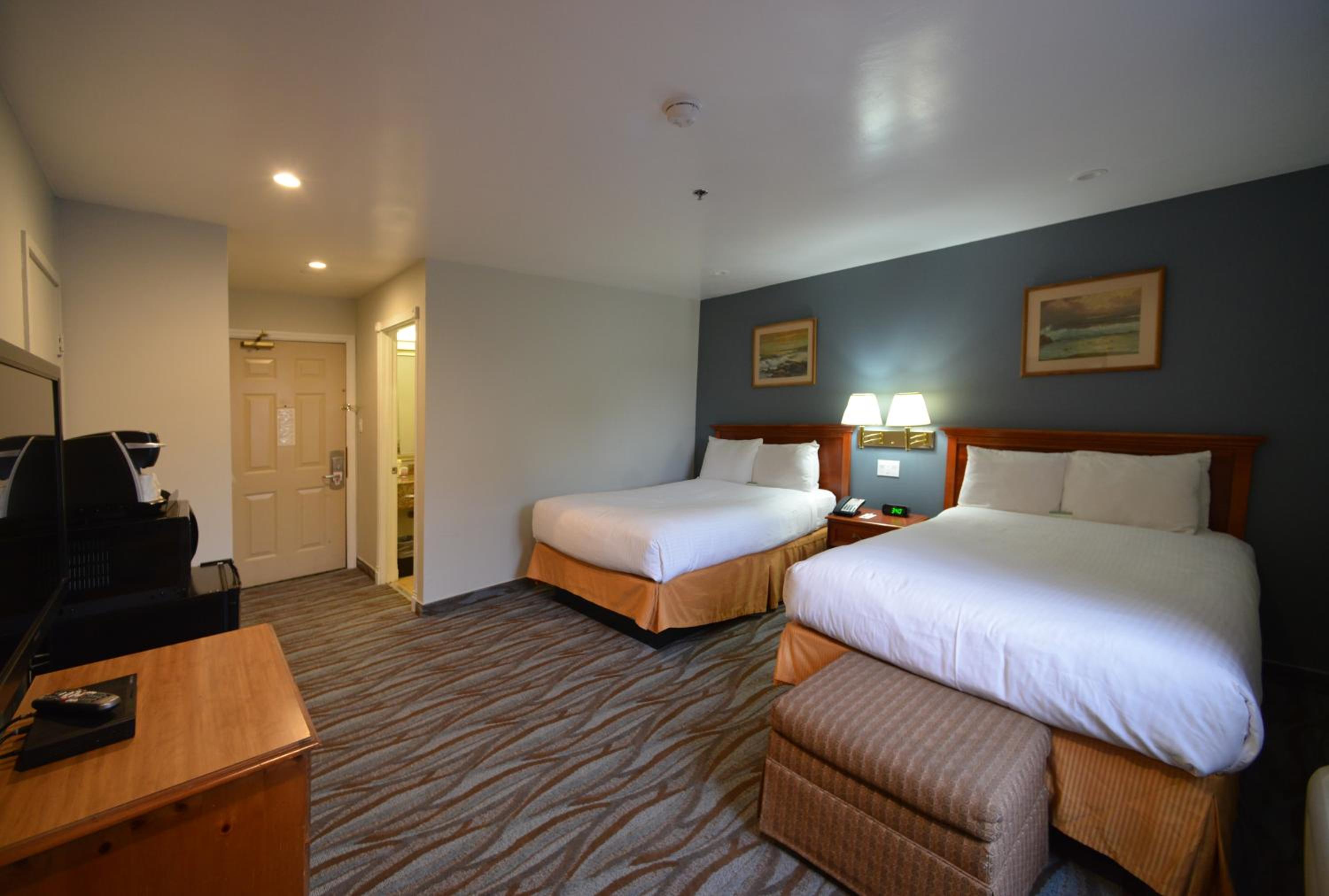 Classic Quadruple Room