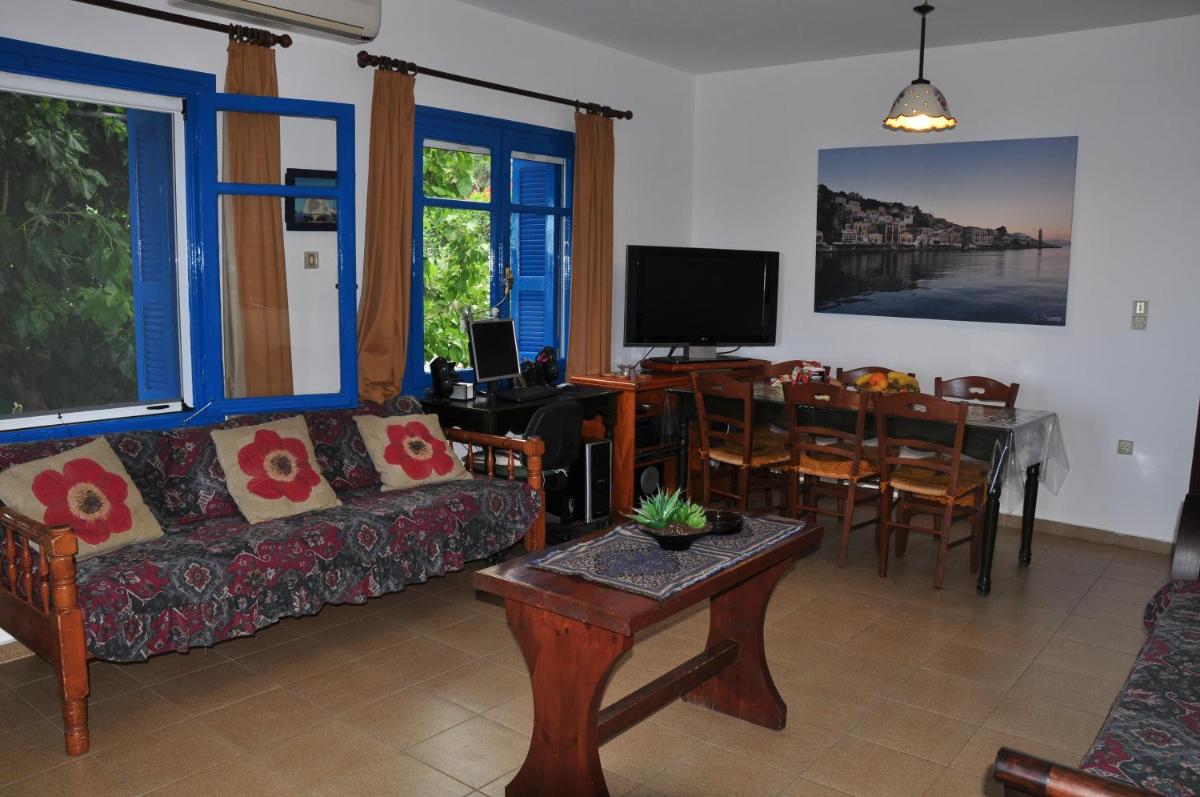 Four-Bedroom House photo 1