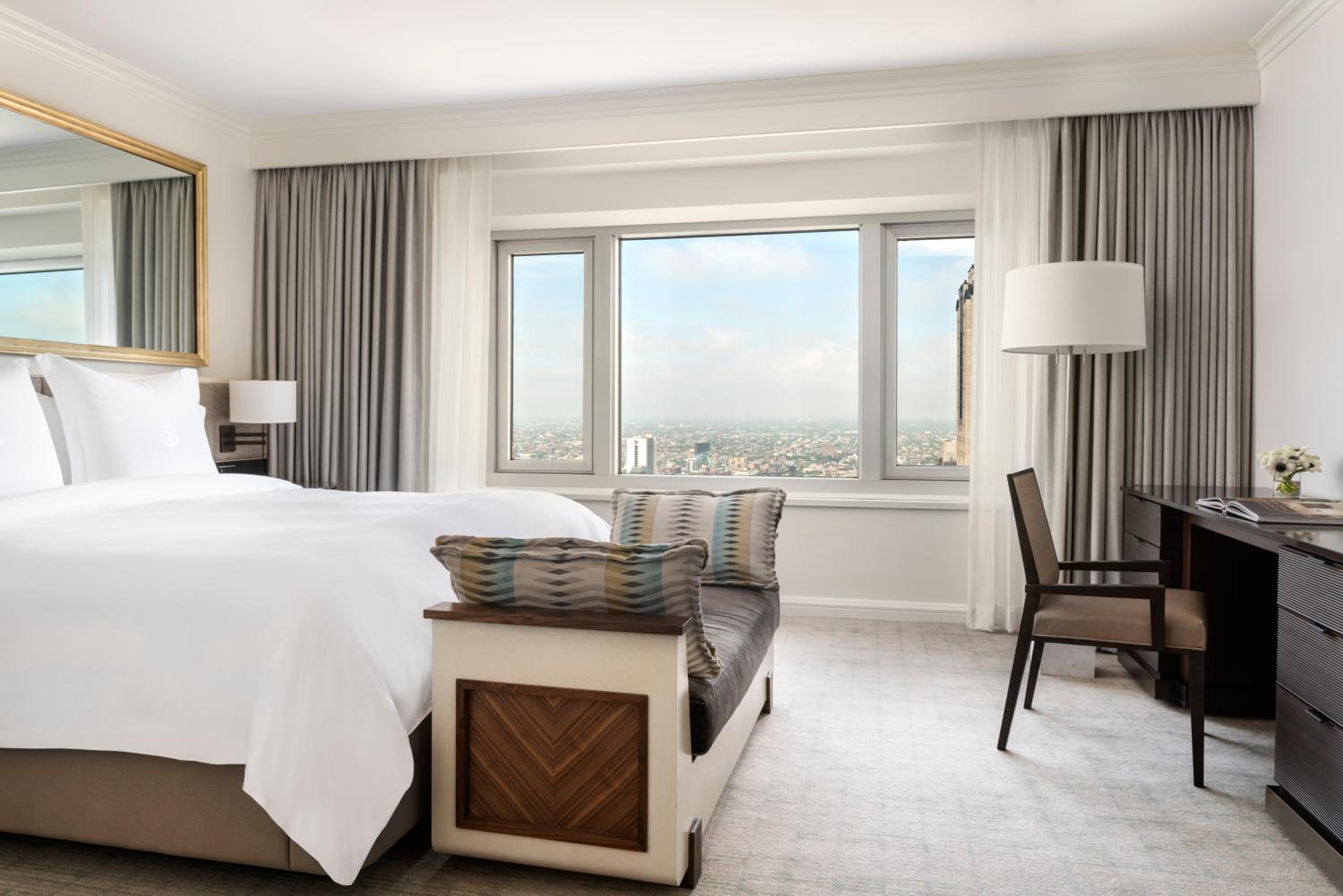 One-Bedroom King Suite - Photo 8