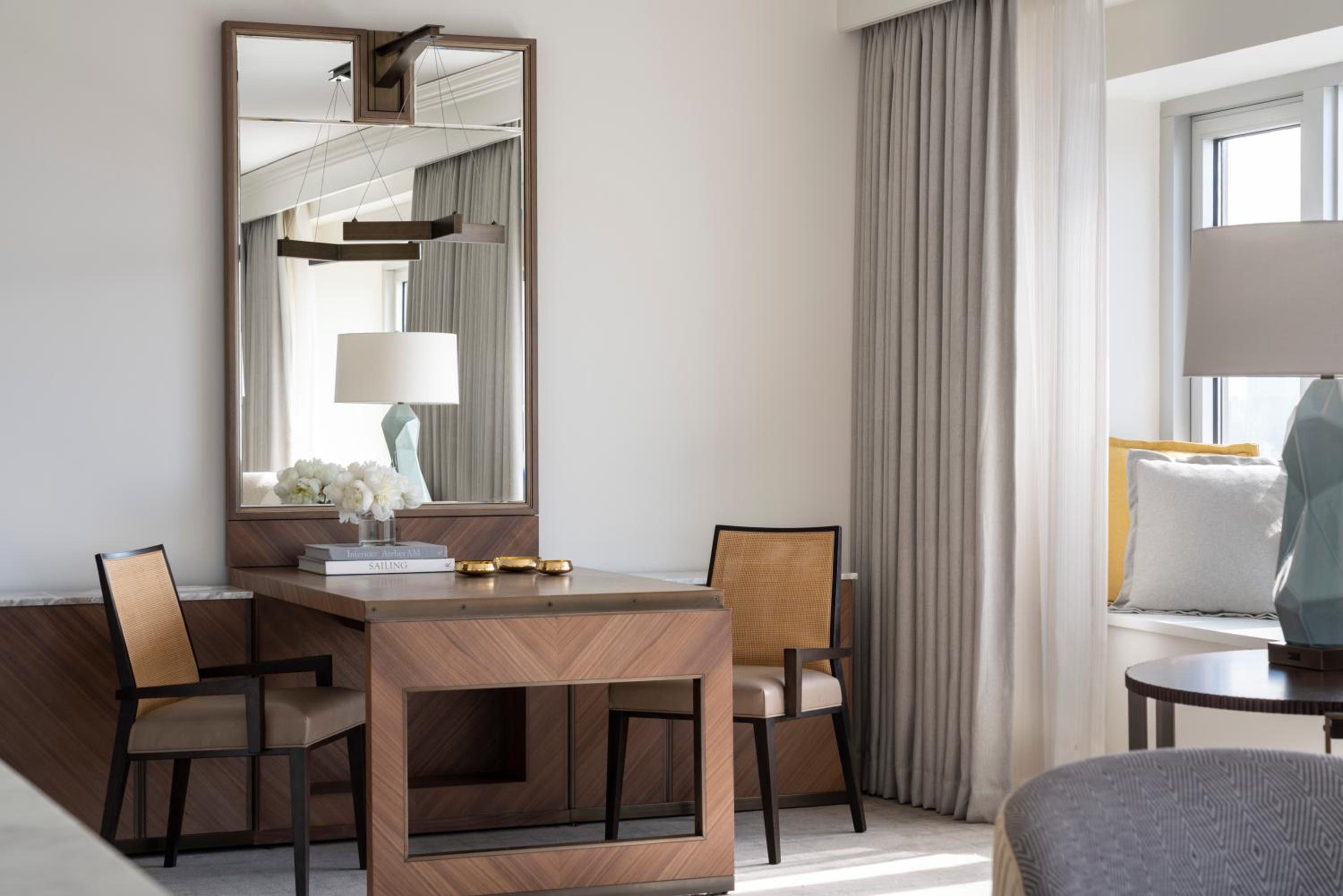 One-Bedroom King Suite - Photo 6