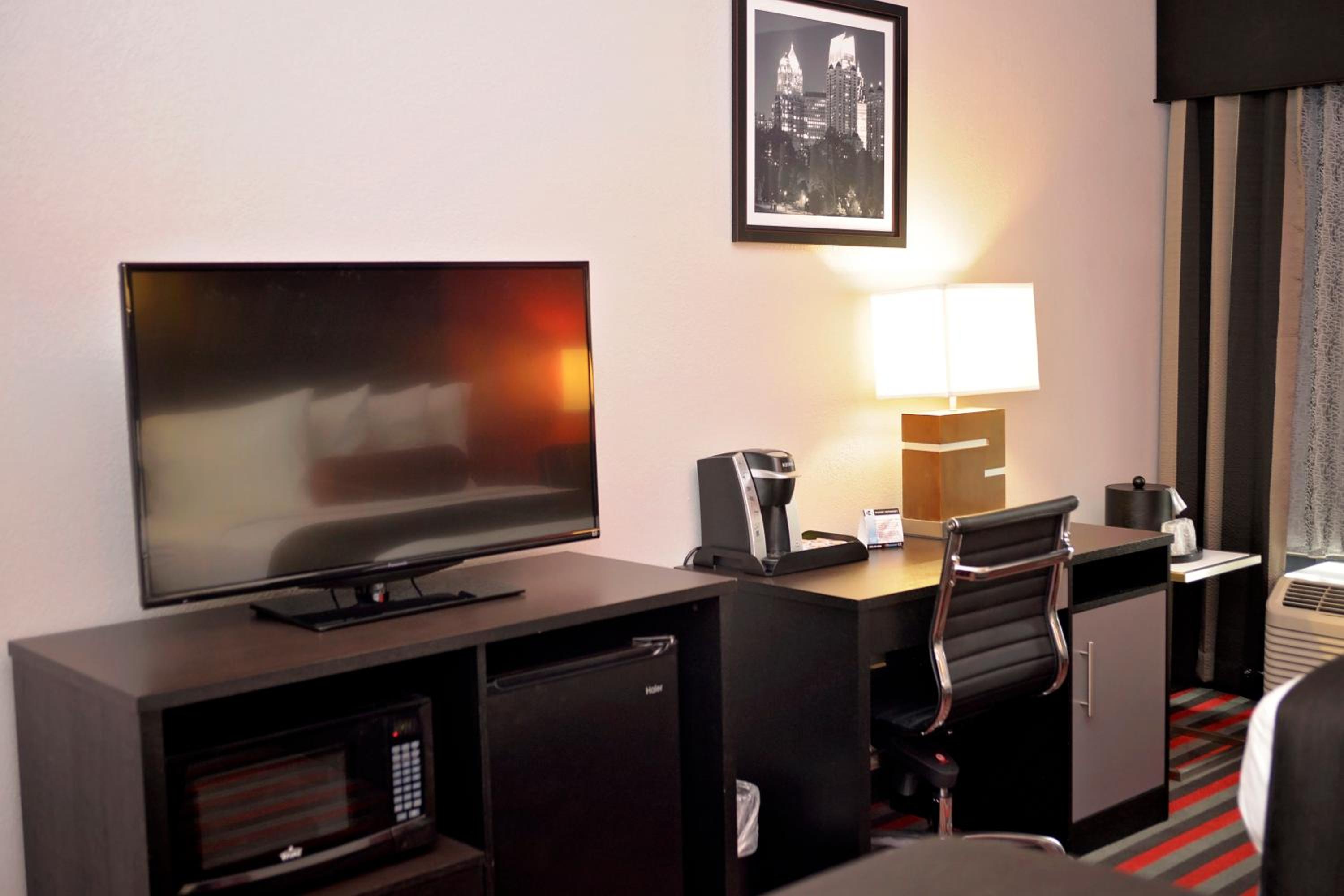 Queen Room with Two Queen Beds - Disability Access/Non-Smoking photo 1