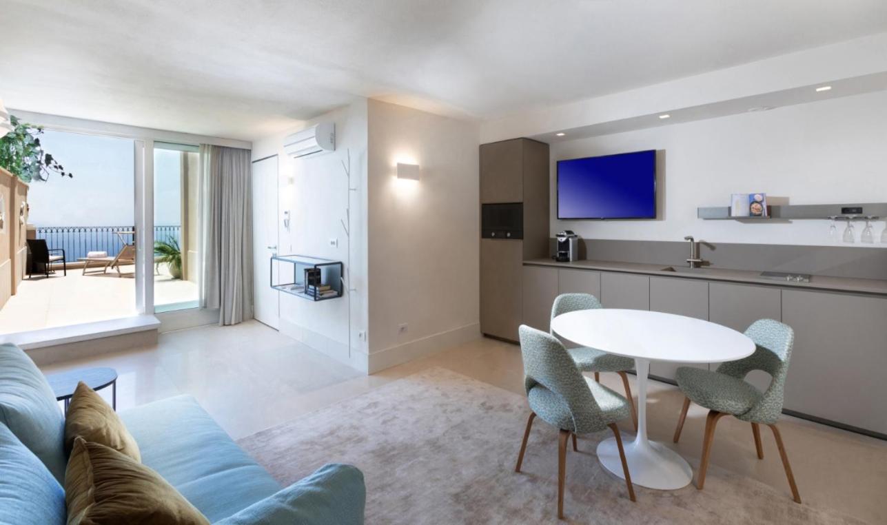 Suite with Terrace - Dependence - Photo 1