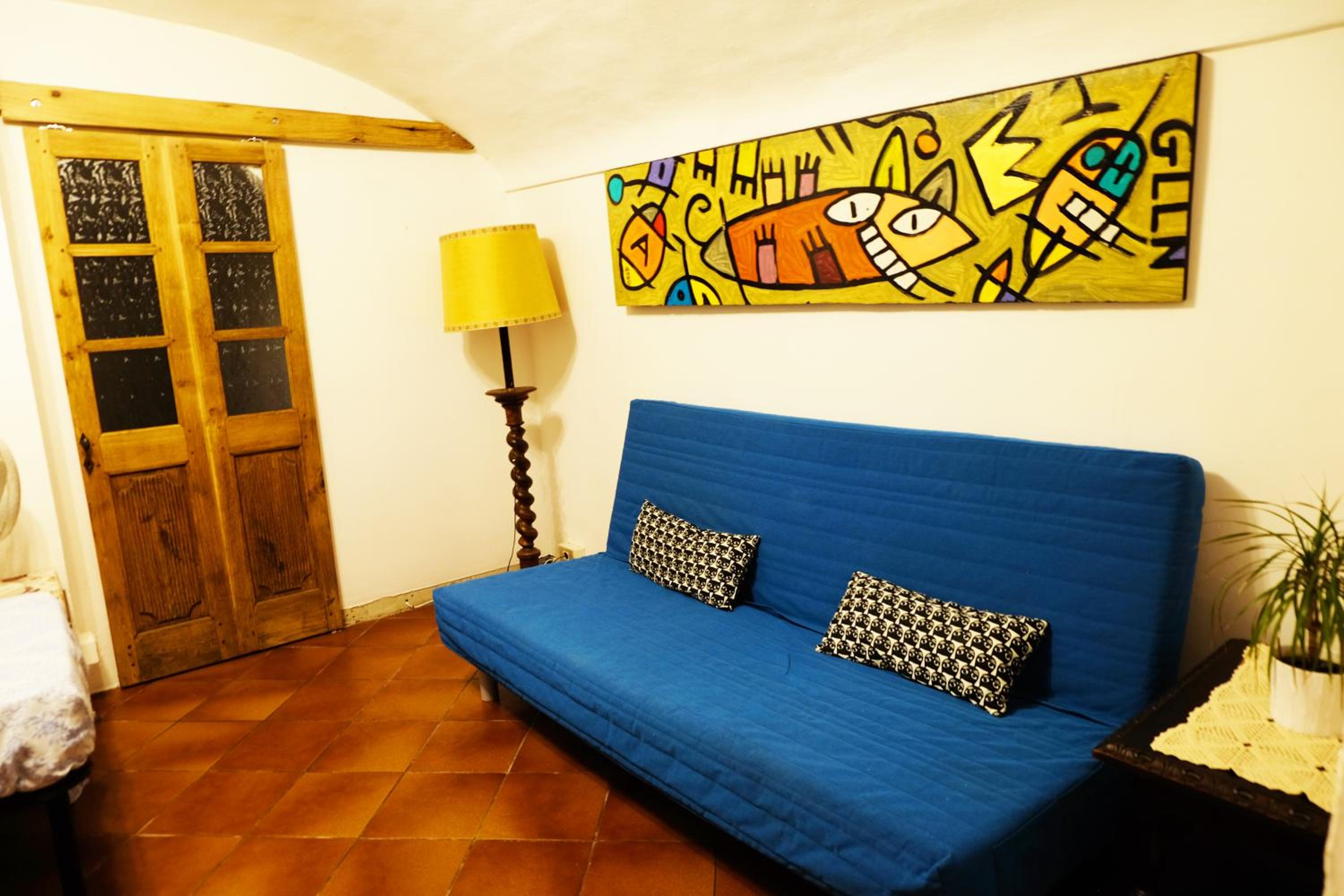 Family Room with Private Bathroom - Photo 24