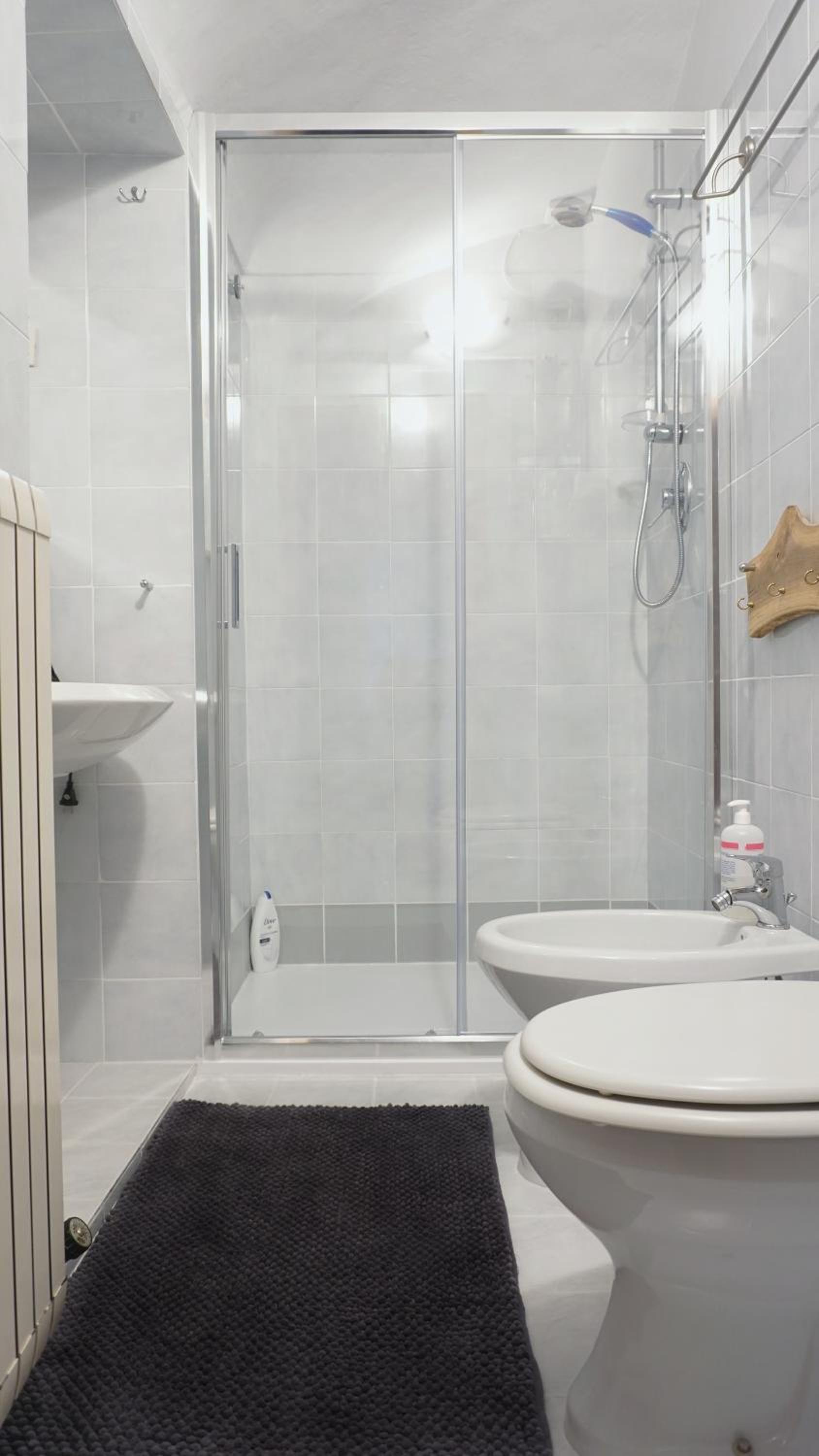 Three-Bedroom Townhouse - Photo 7