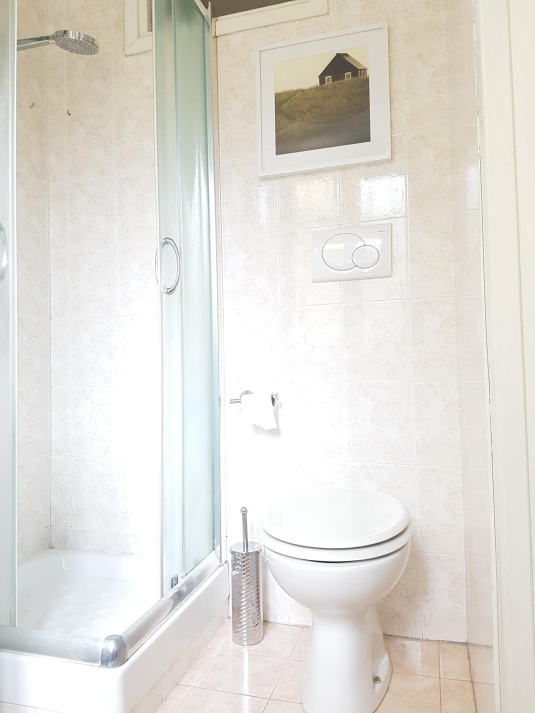 One-Bedroom Apartment - Photo 6