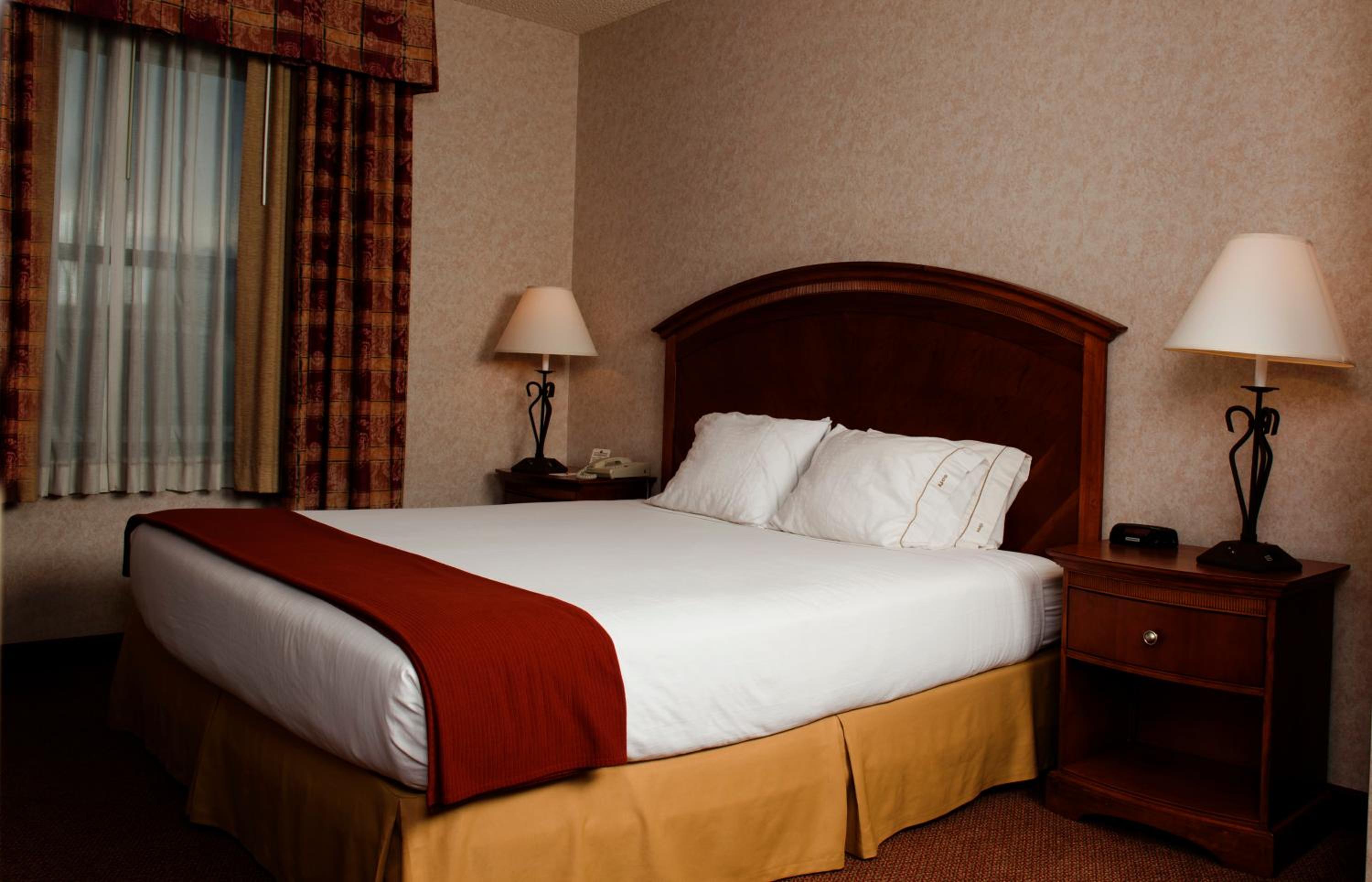 King Room - Non-Smoking - Photo 1