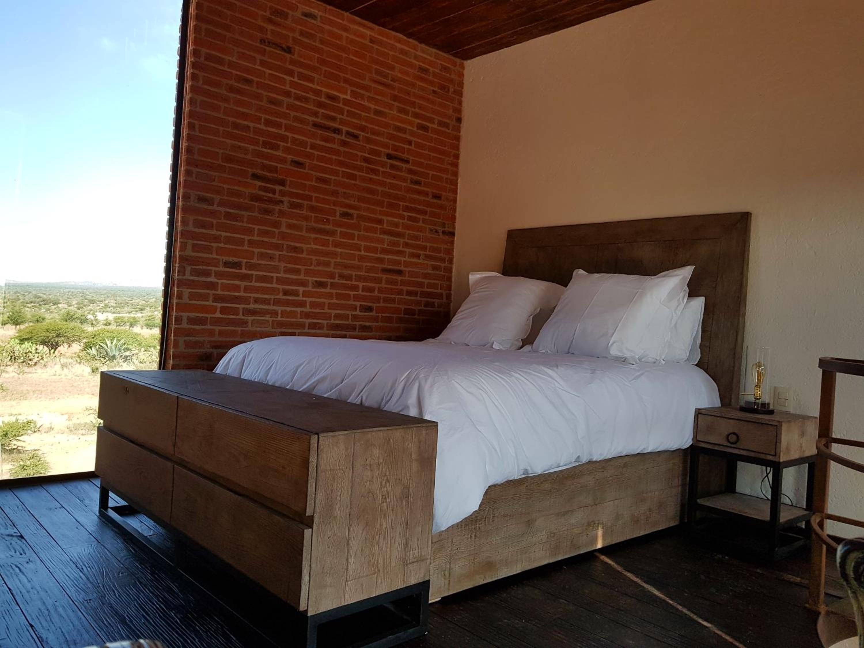 Suite with Mountain View - Photo 1