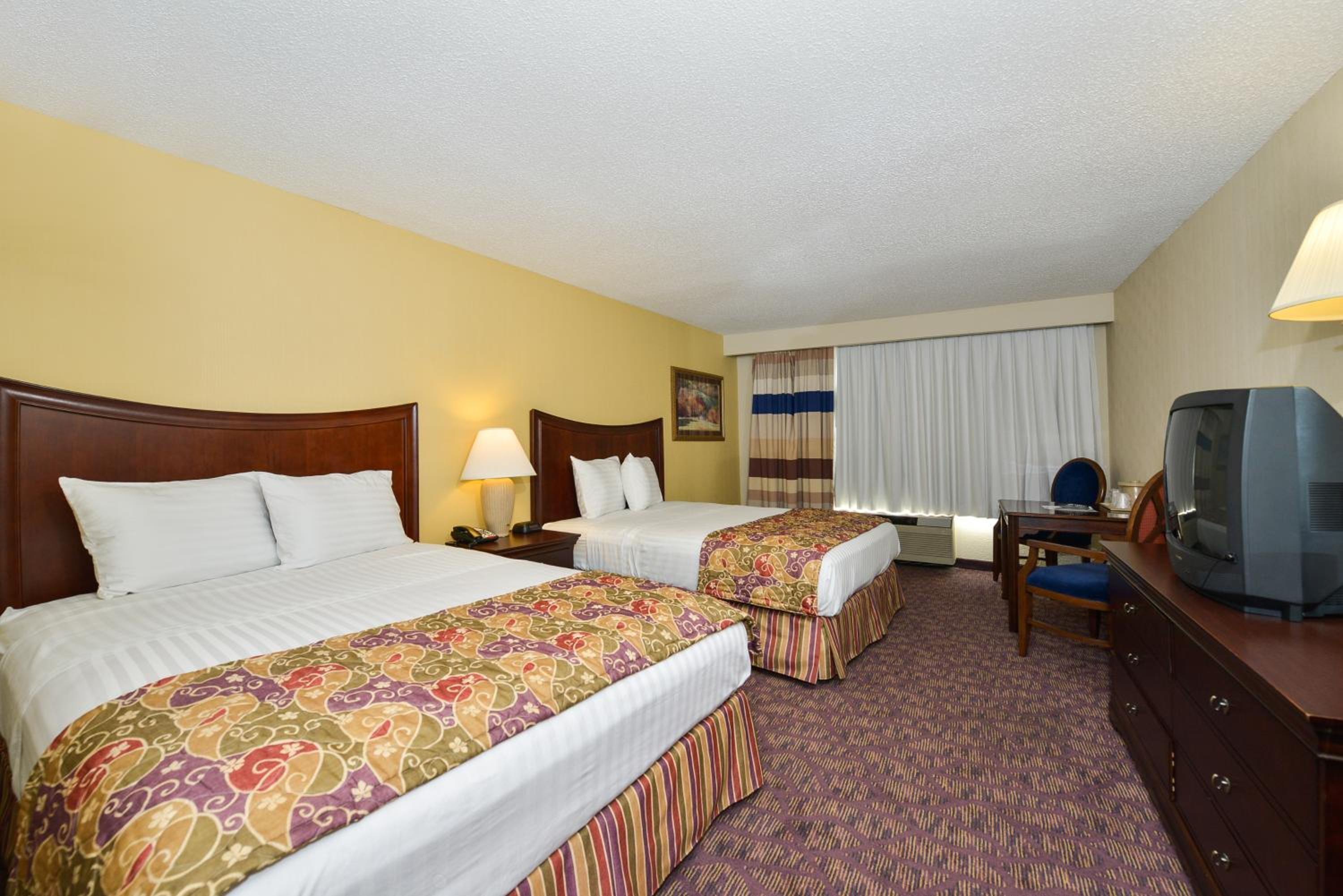 Standard Queen Room - Photo 1
