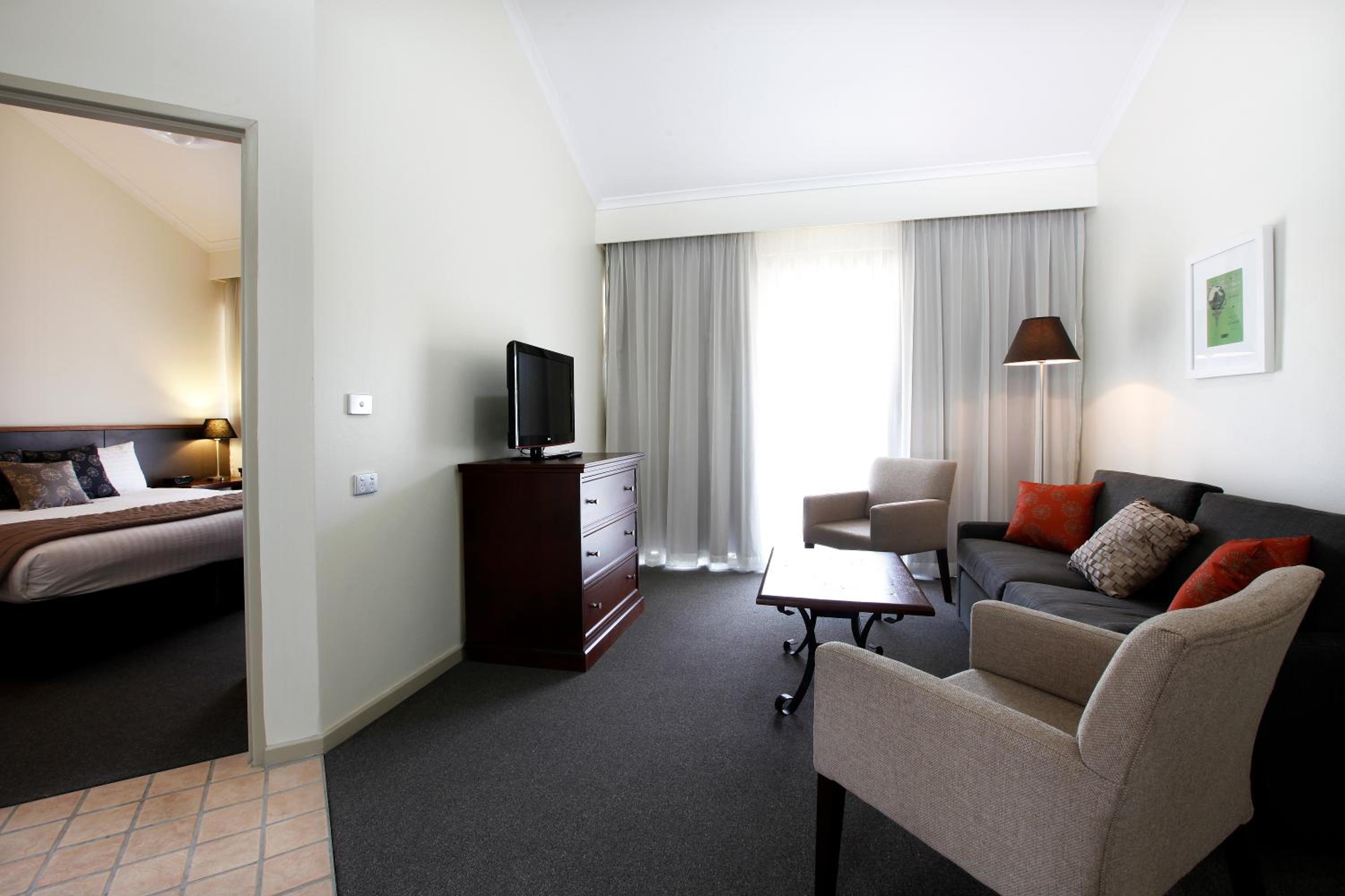 Deluxe Suite - Photo 1