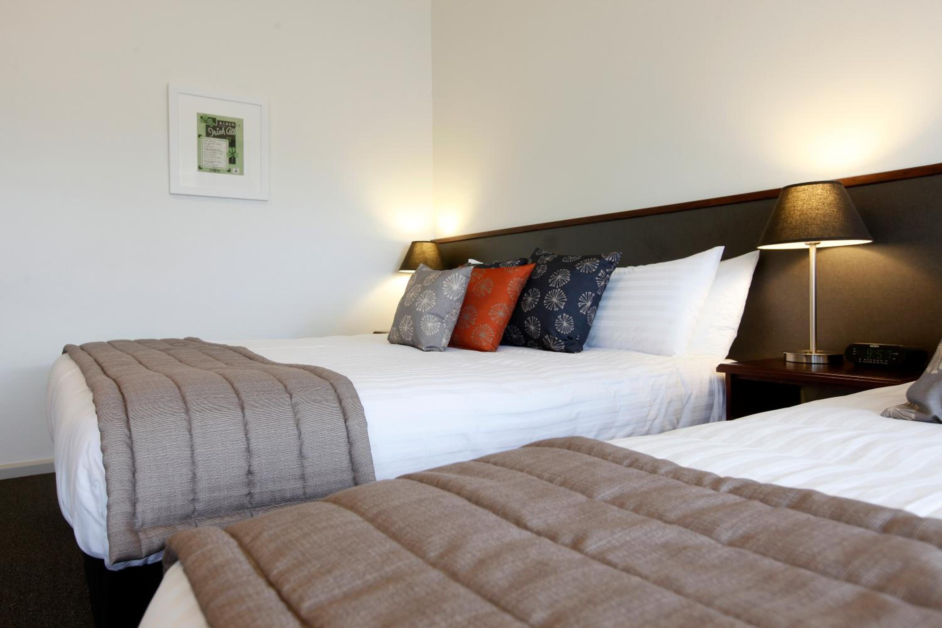 Premium Suite - Photo 7