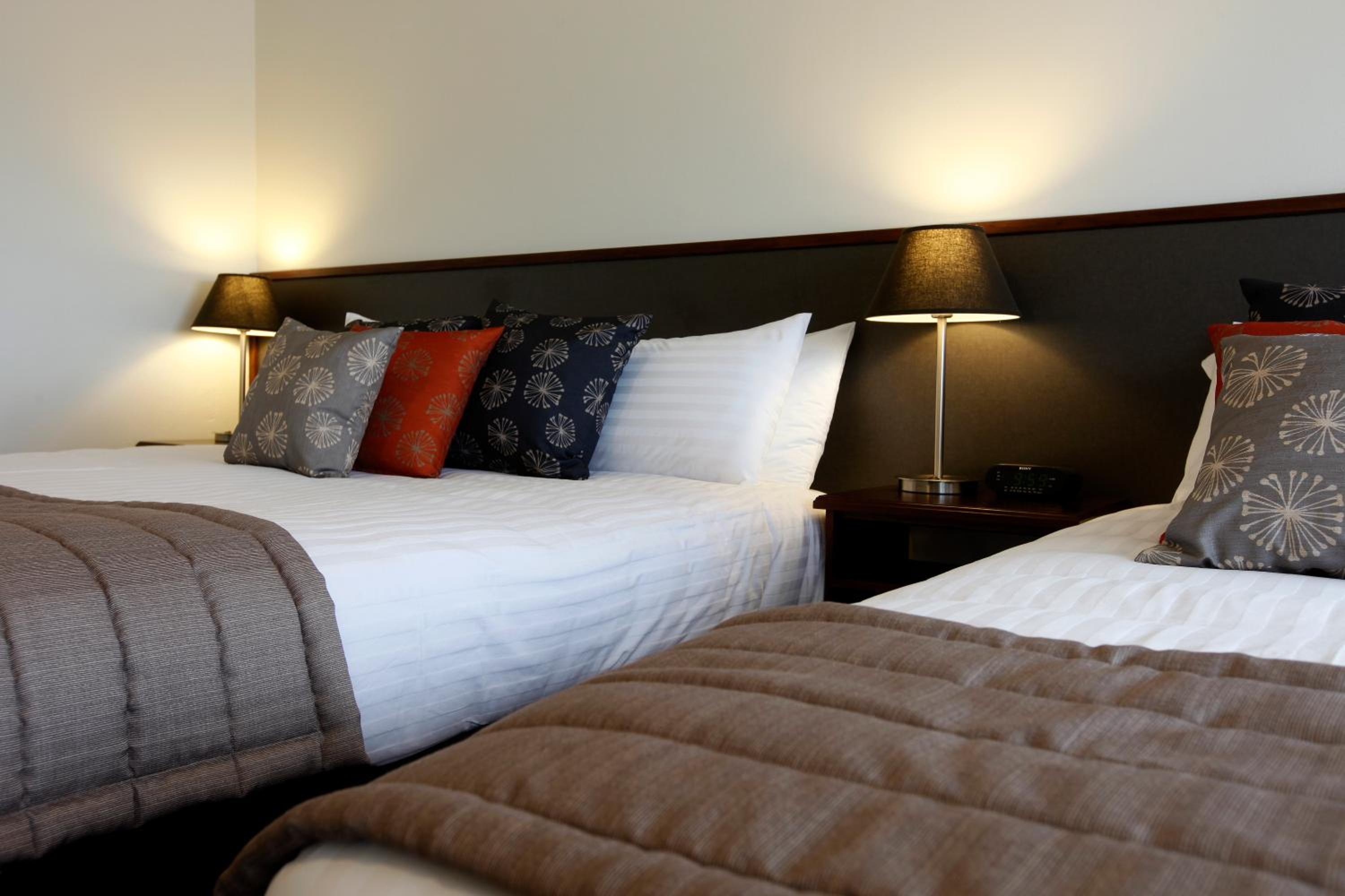 Premium Suite - Photo 5