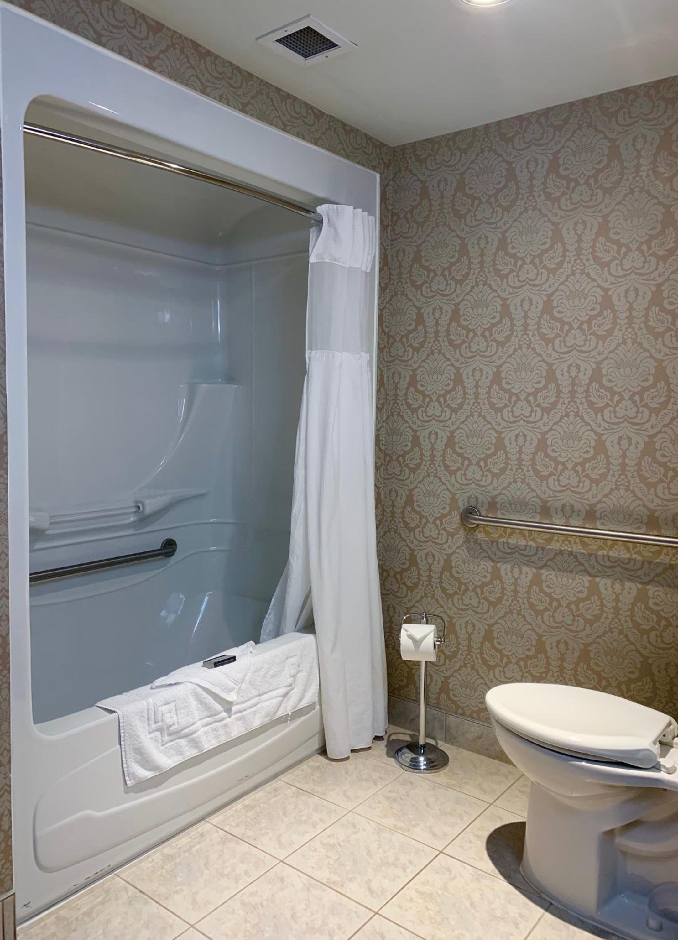King Room - Mobility Access/Non-Smoking - Photo 4