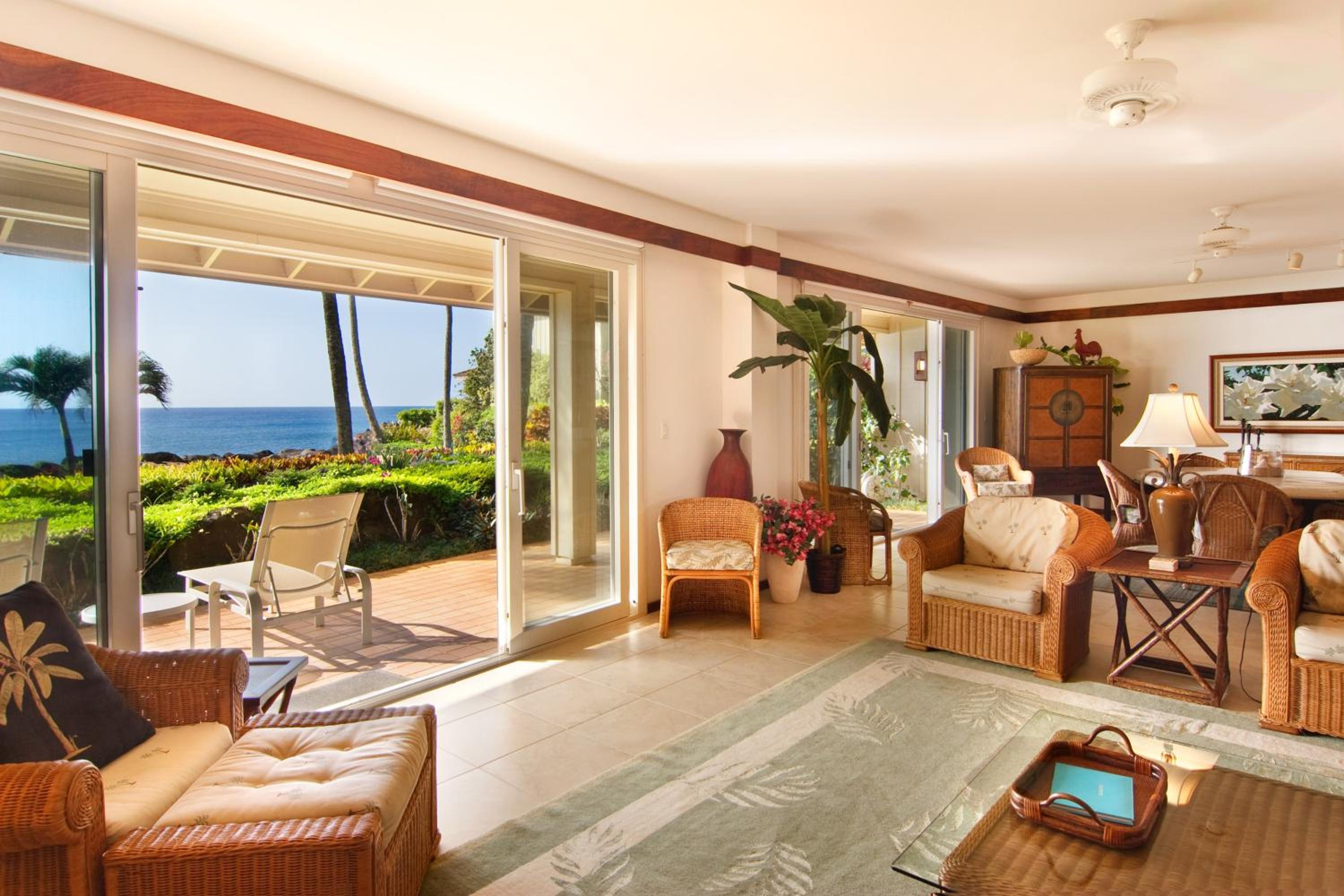 2-Bedroom Deluxe Oceanfront Condo photo 2