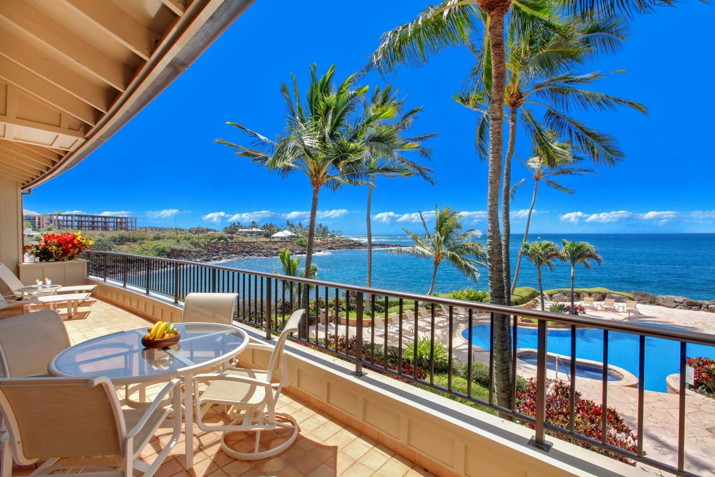 2-Bedroom Deluxe Oceanfront Condo photo 3