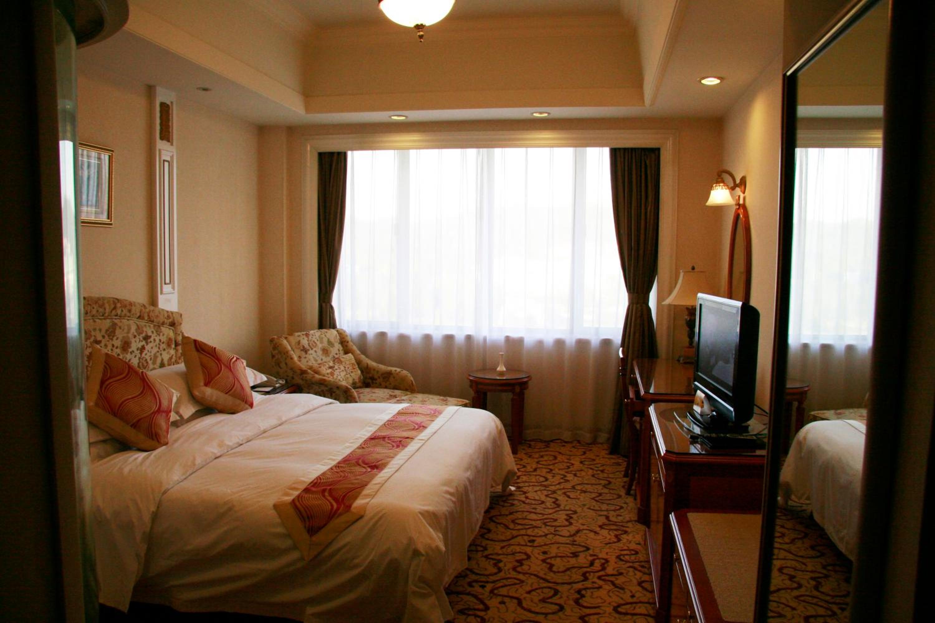 Executive Double with City View photo 2