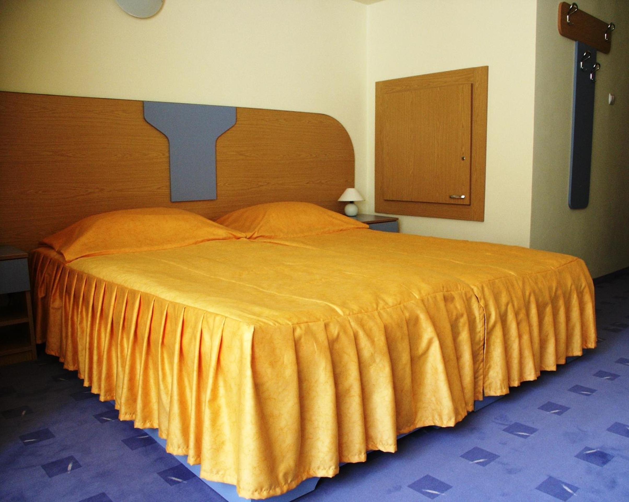 Double or Twin Room with Swimming Pool Access