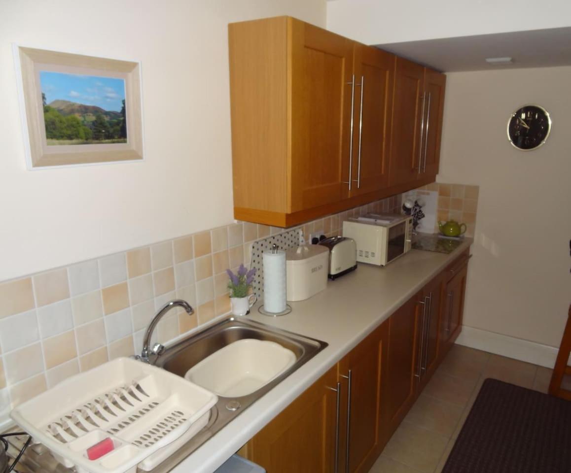 Double Room with Private Bathroom - Photo 6